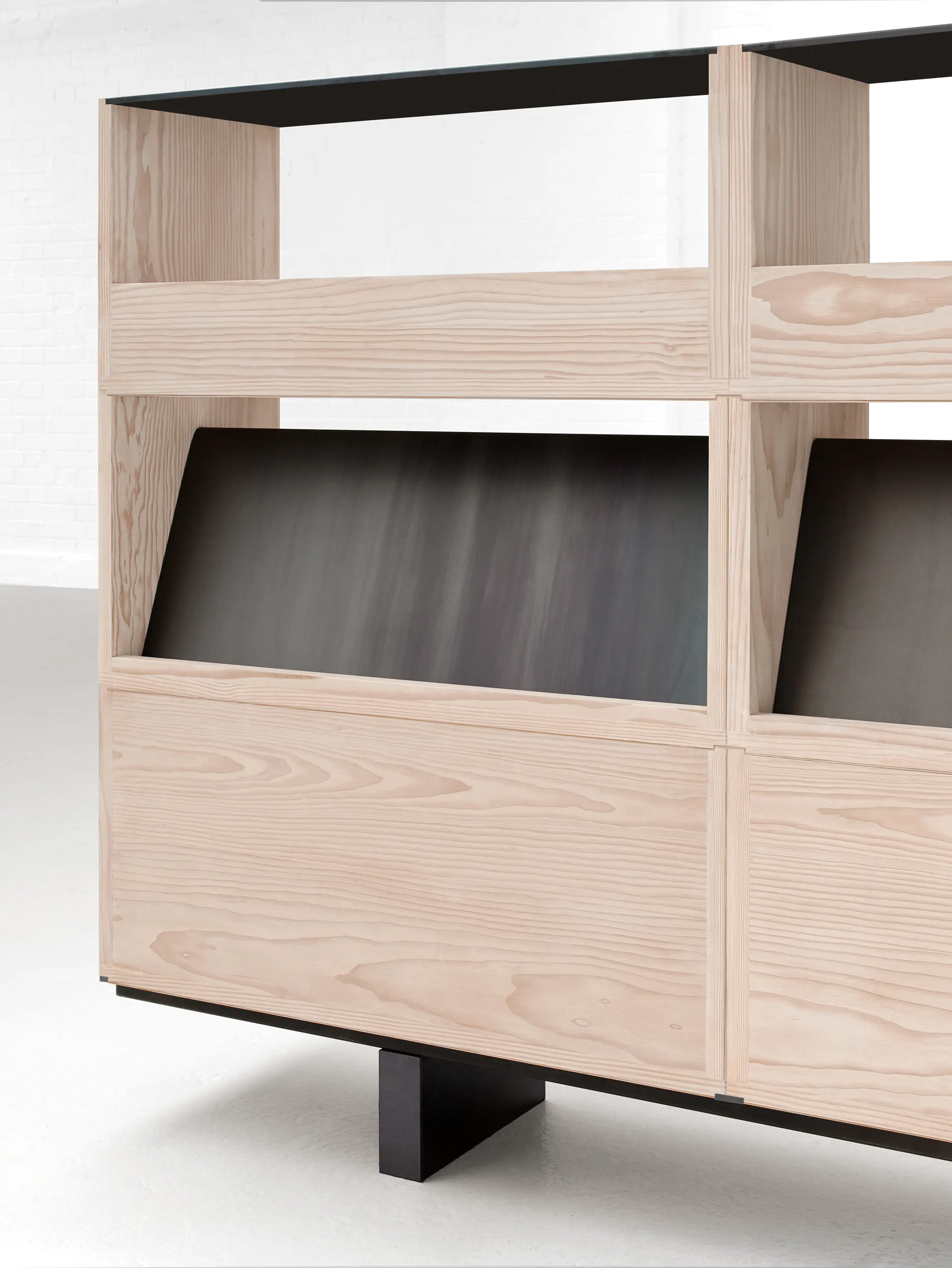 Isomi - Stack Assembled Storage Configuration 6