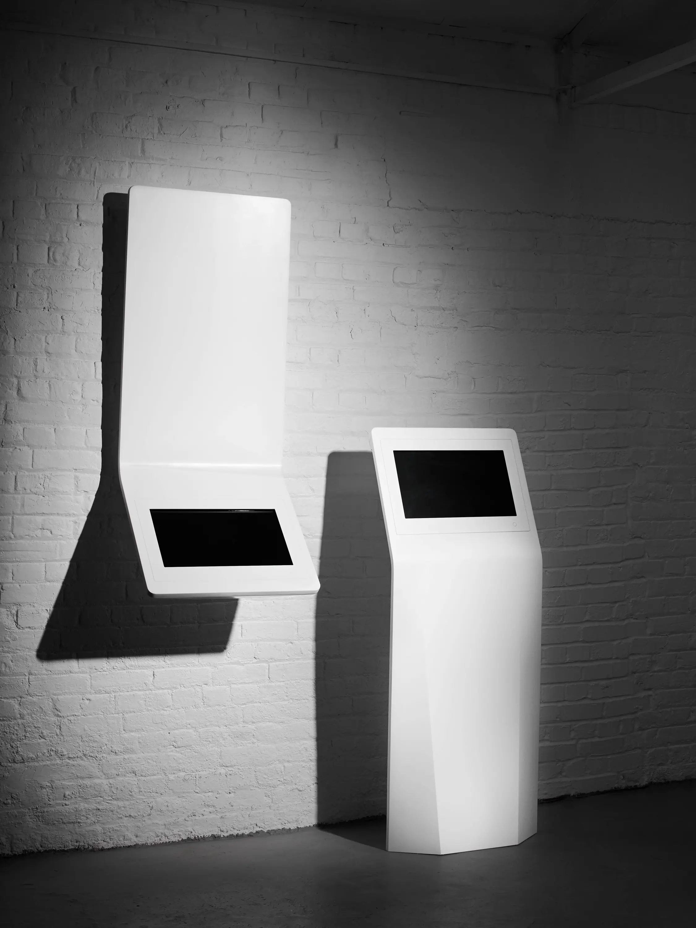 Isomi - Slim Media Unit 2