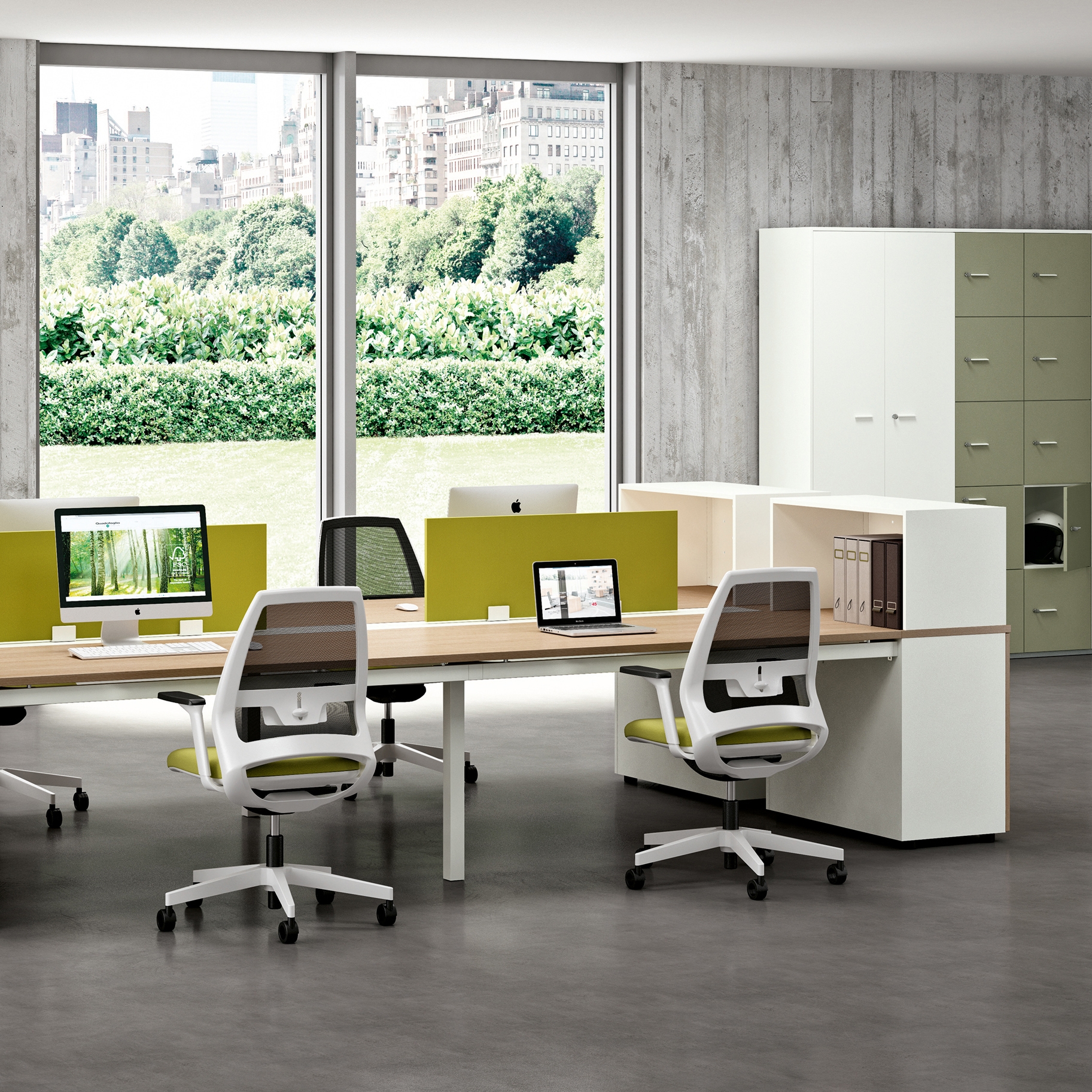 Display product X4 from manufacturer Quadrifoglio Group