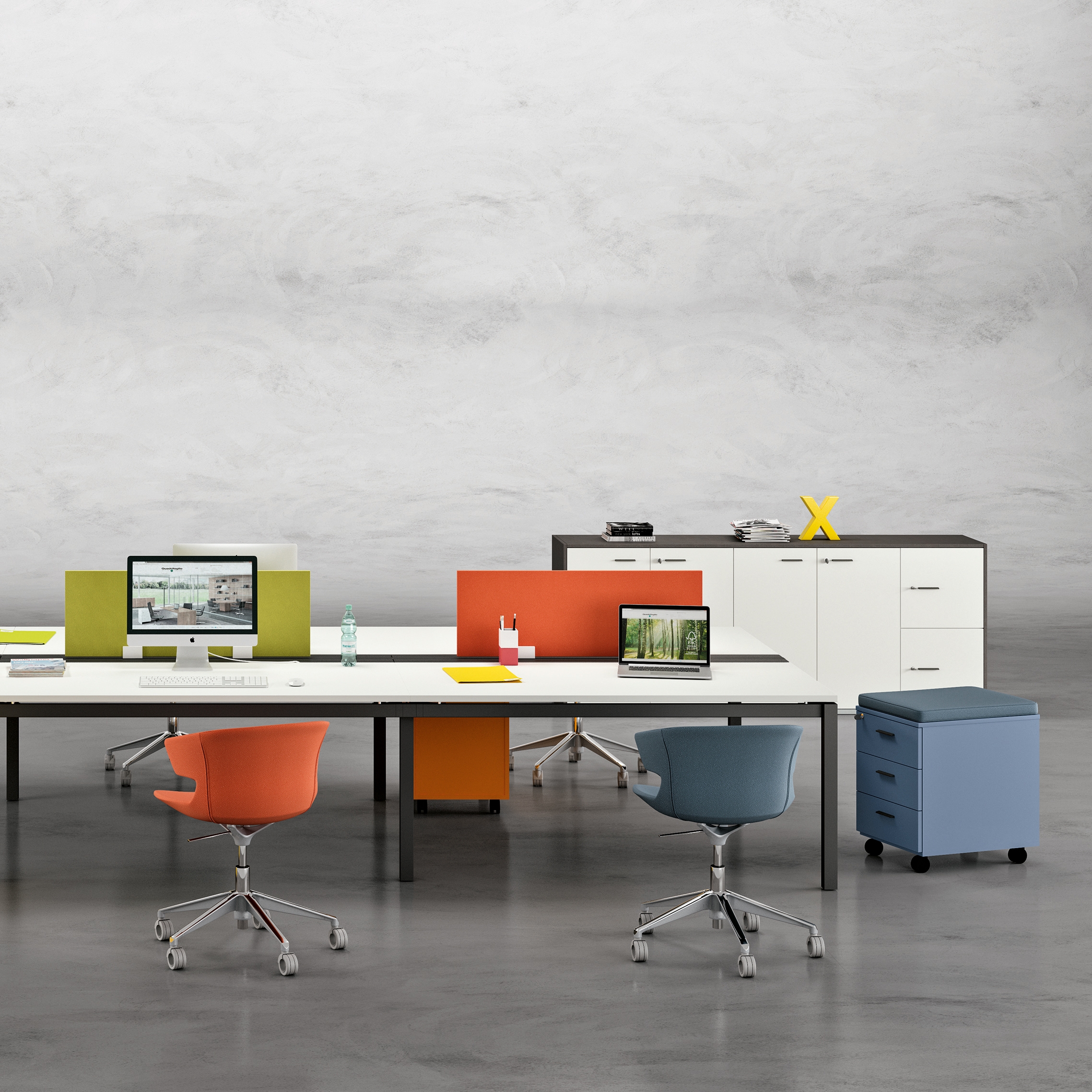 Display product X4 from manufacturer Quadrifoglio Group