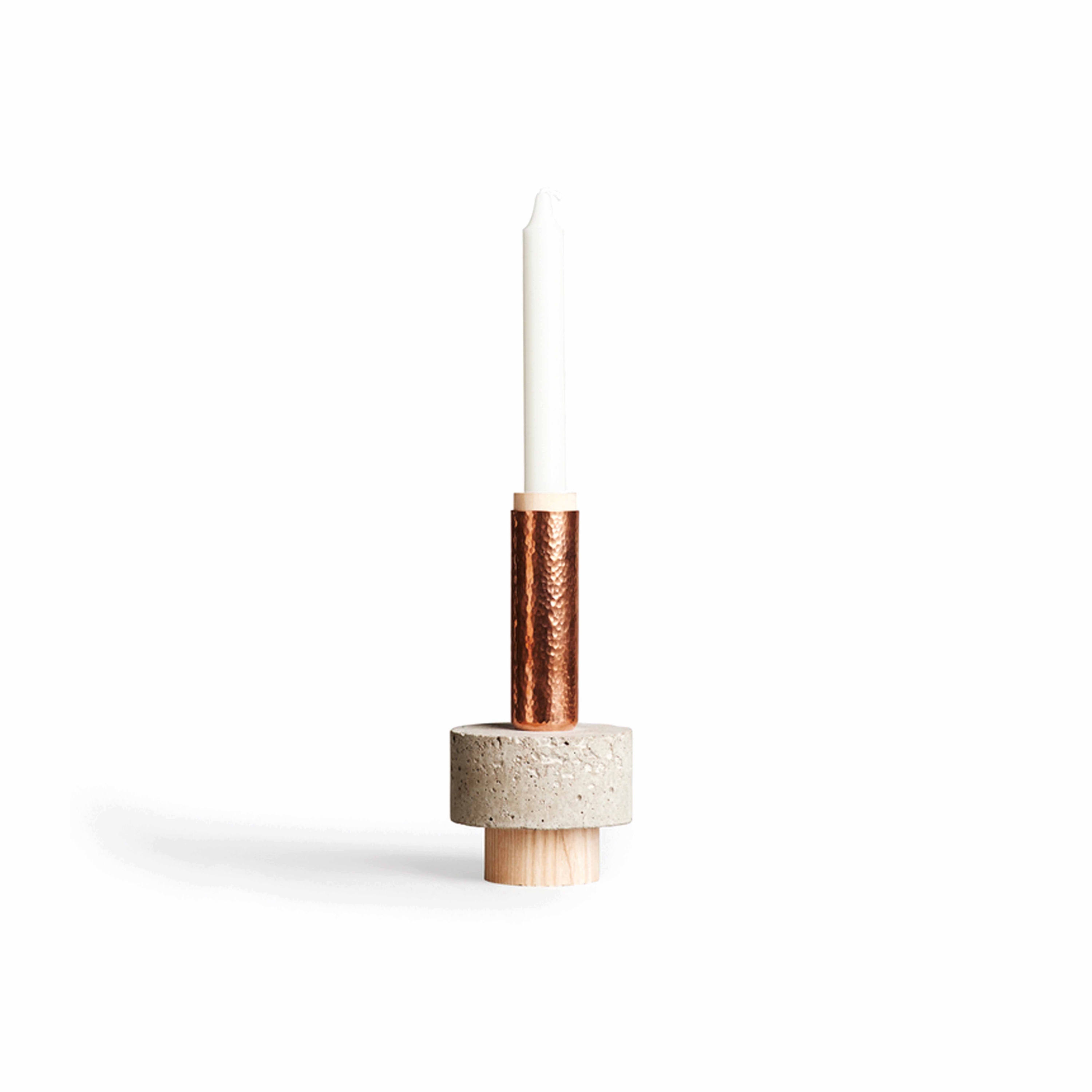 Mostra il prodotto Crowd Candle Holder Tall Stuart del produttore NEW WORKS