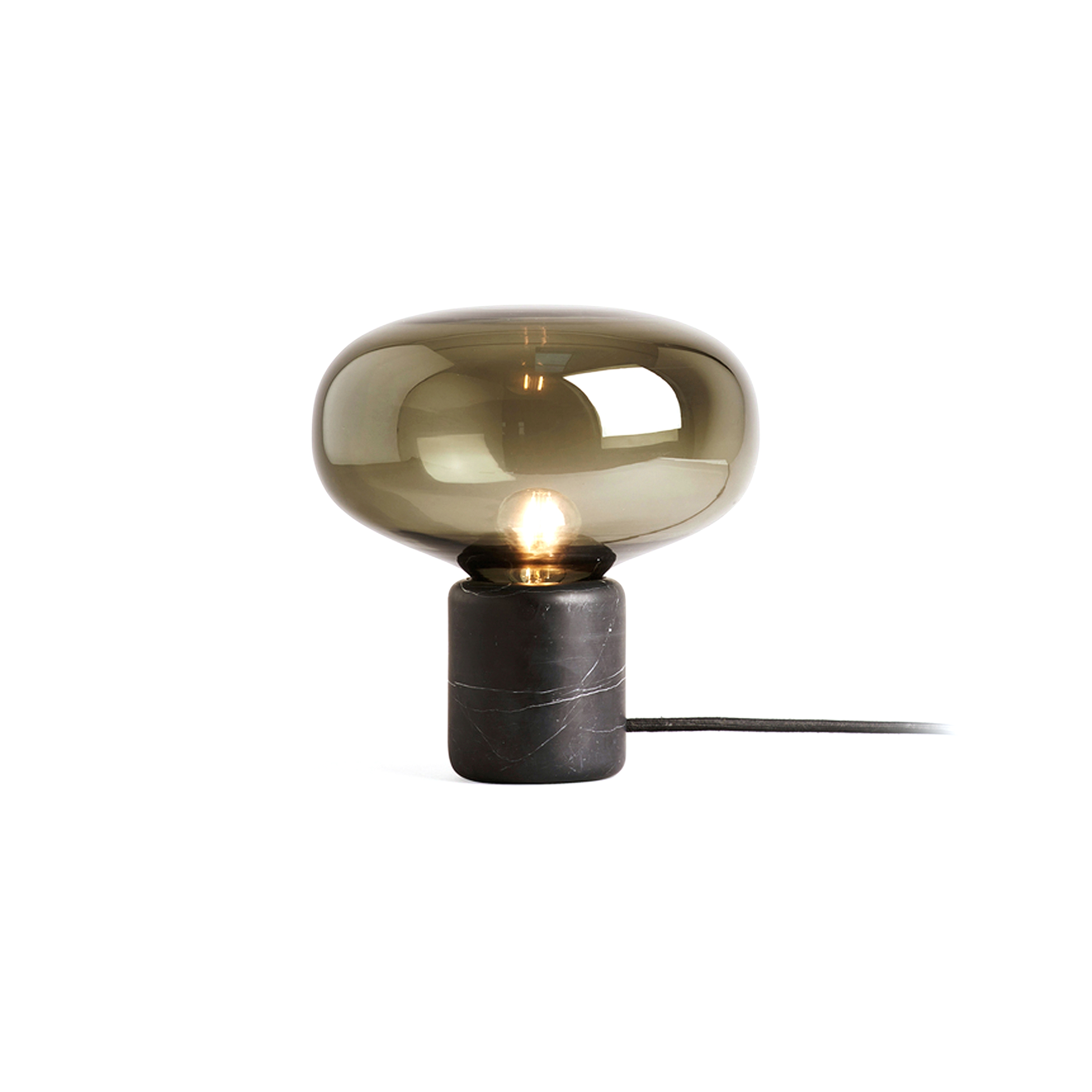 Mostra il prodotto Karl-Johann Table Lamp Black Marquina w. Smoked Glass del produttore NEW WORKS