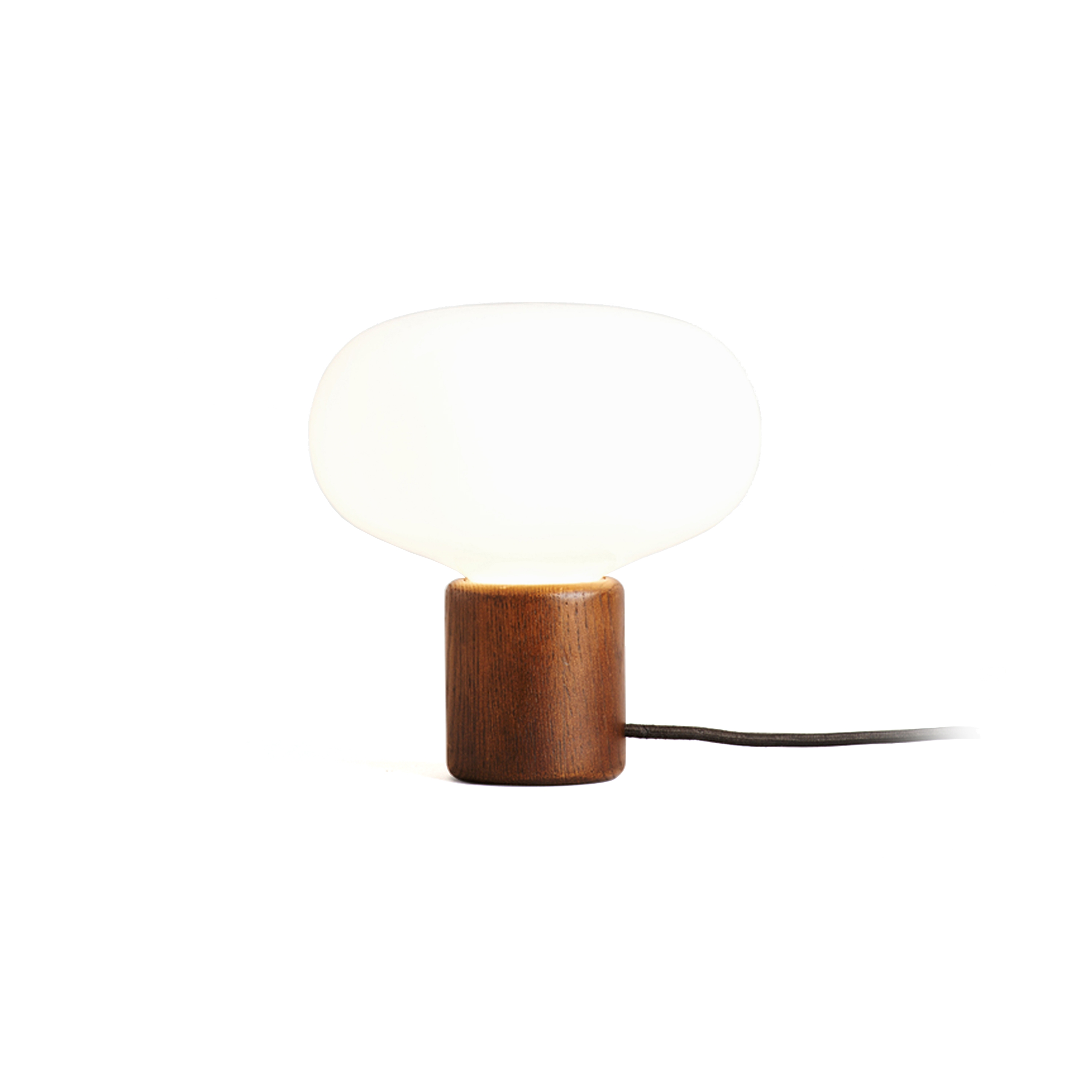 Mostra il prodotto Karl-Johann Table Lamp Smoked Oak w. White Opal Glass del produttore NEW WORKS