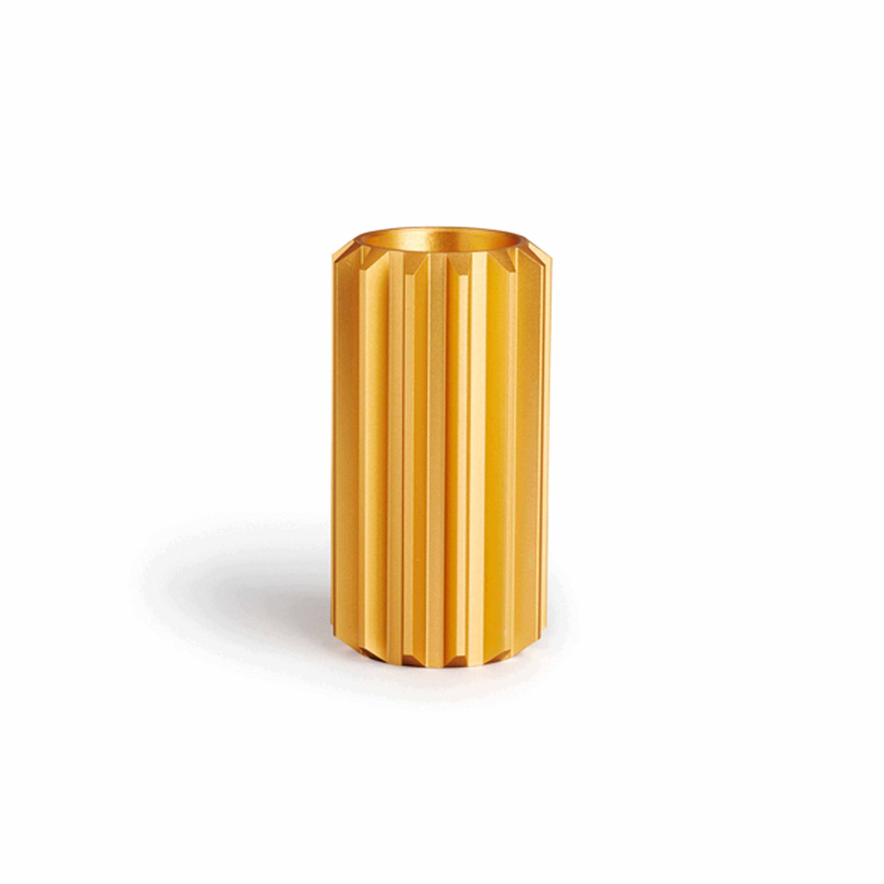 Mostra il prodotto Gear Candle Holder Gold Anodized Aluminium | Tall del produttore NEW WORKS