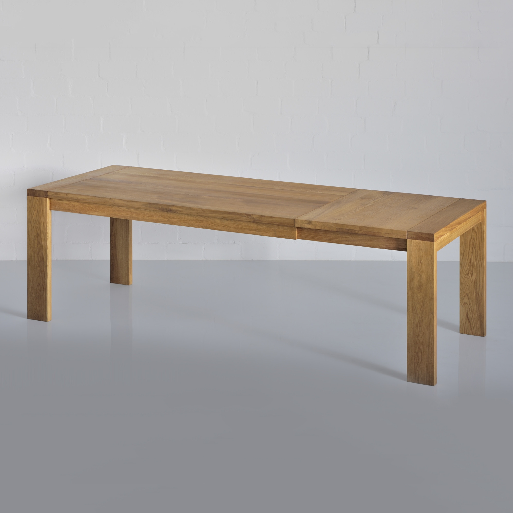 Display product LUNGO Table from manufacturer Vitamin Design