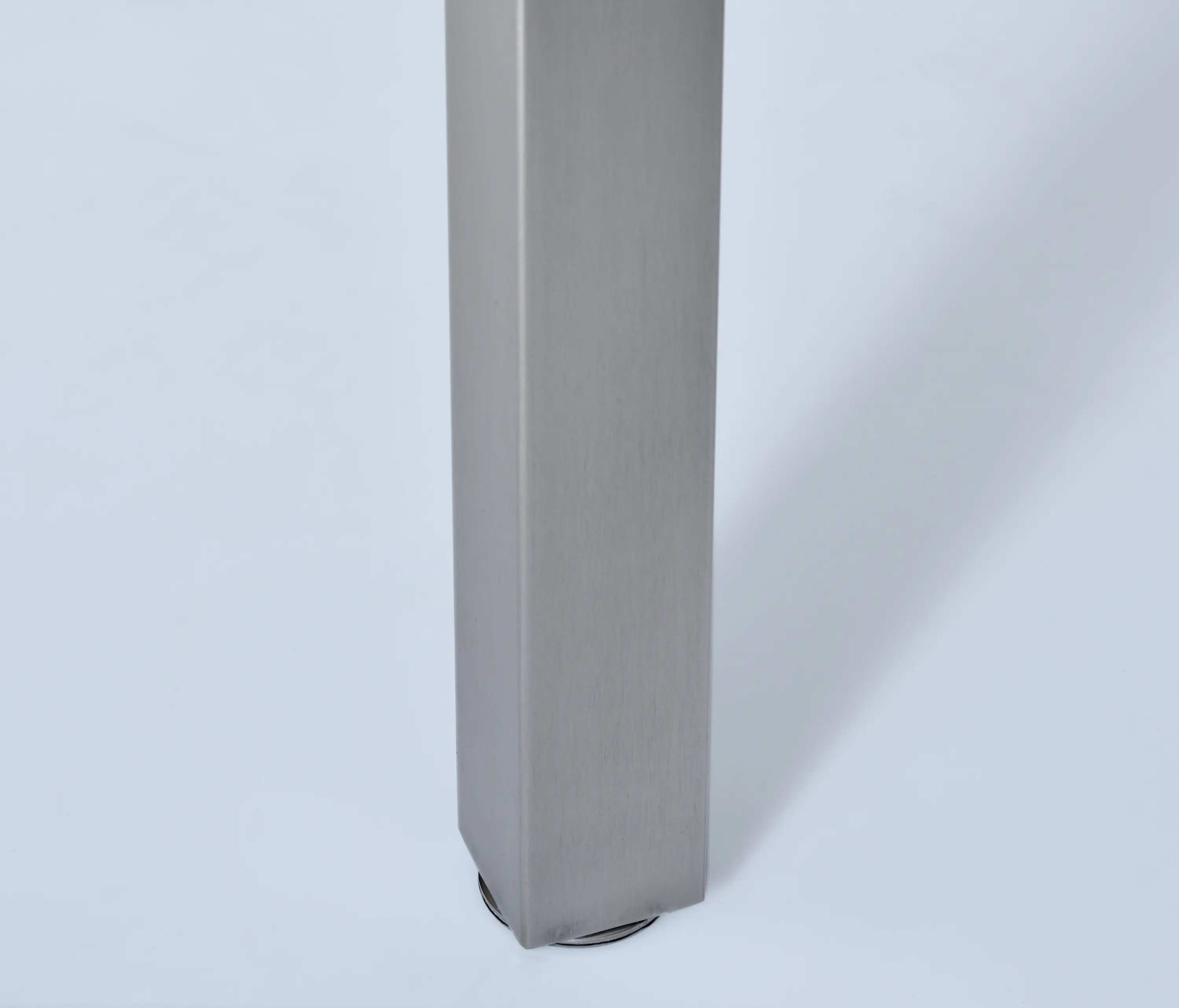 Vitamin Design - NOJUS Table