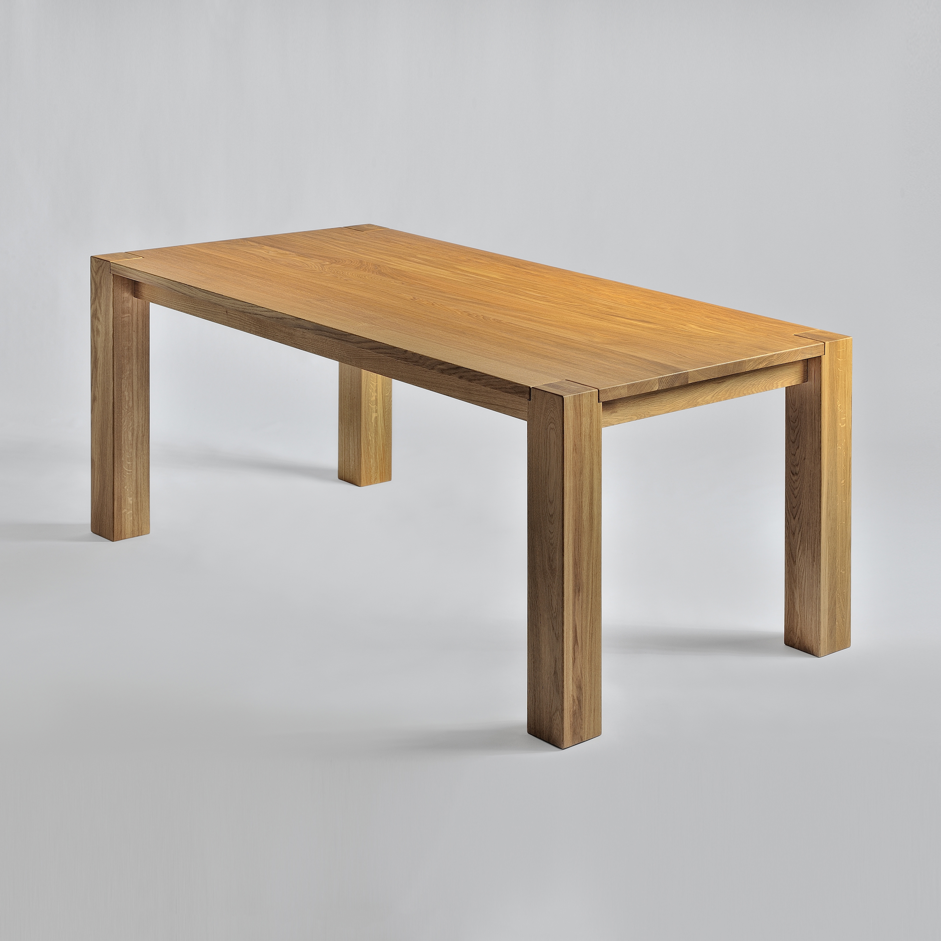 Produkt TAURUS Tisch des Herstellers Vitamin Design anzeigen