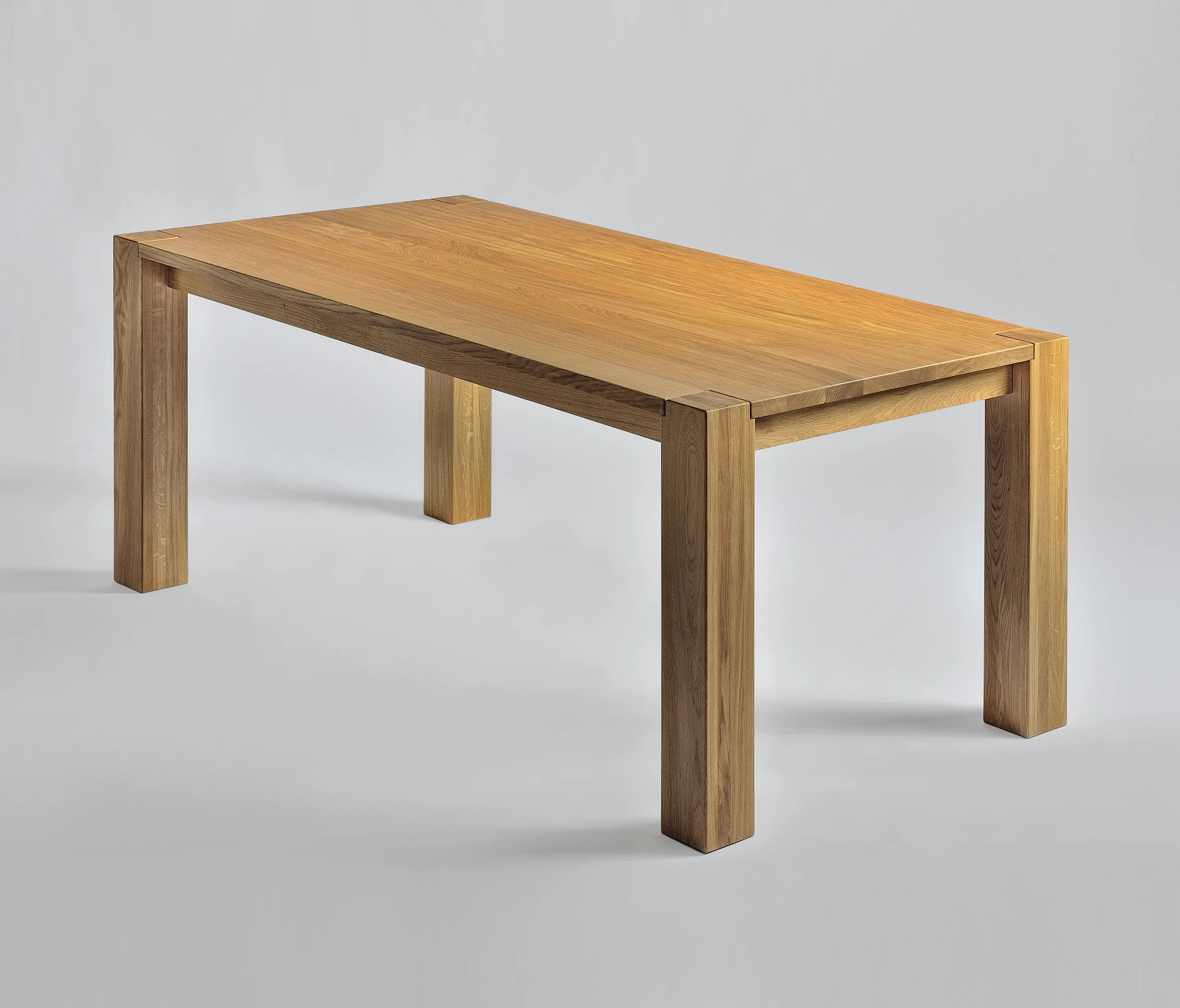 Vitamin Design - TAURUS Table