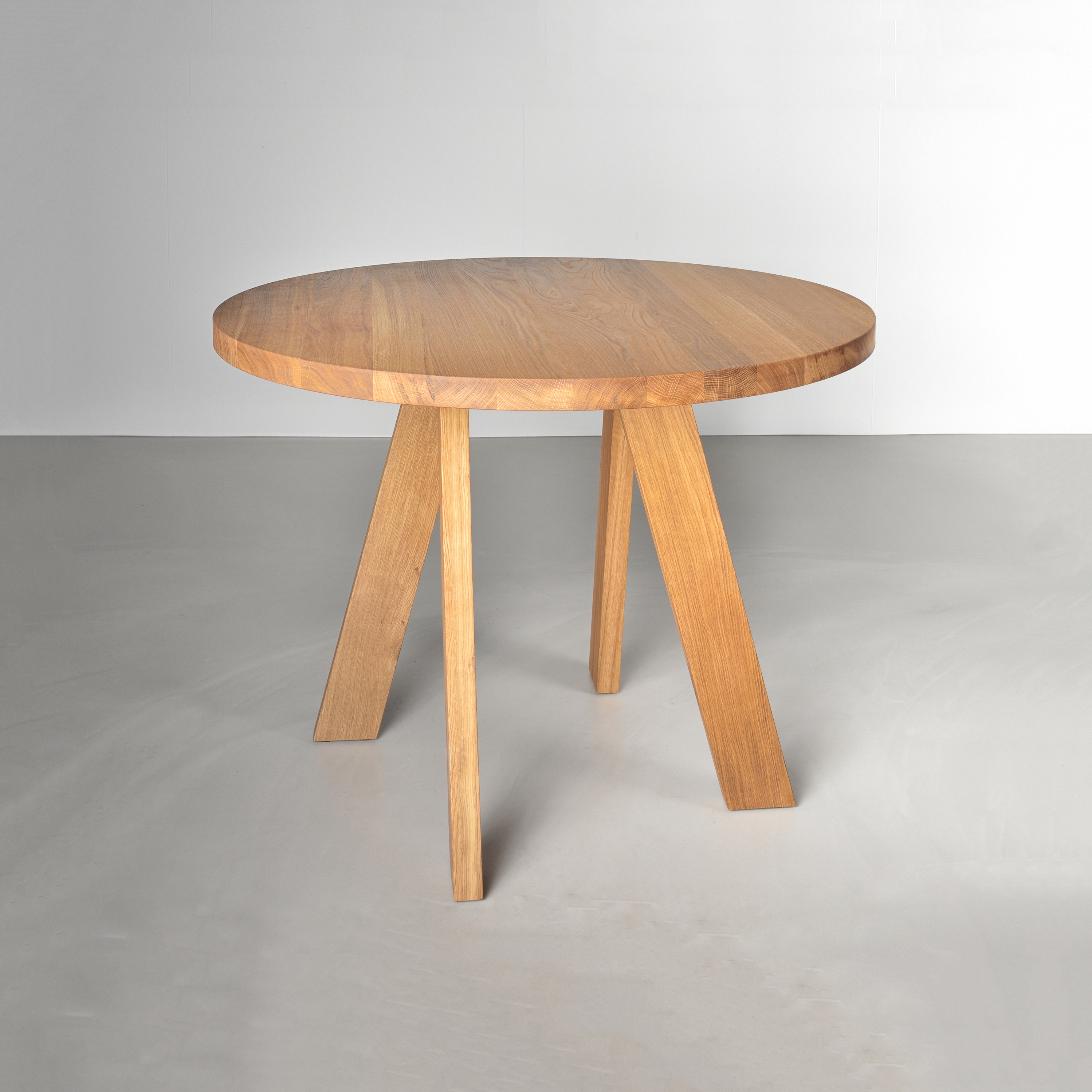 Display product ZIRKEL Table from manufacturer Vitamin Design