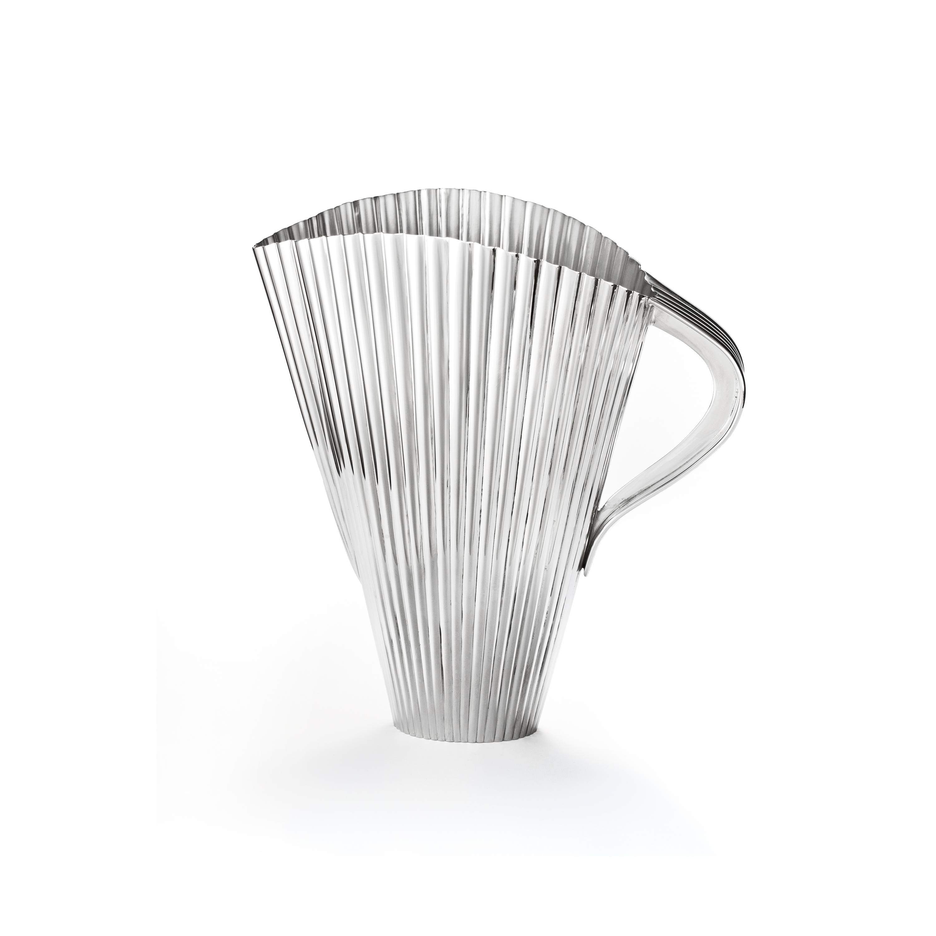 Display product Oswald Haerdtl – Classic Jug from manufacturer Wiener Silber Manufactur