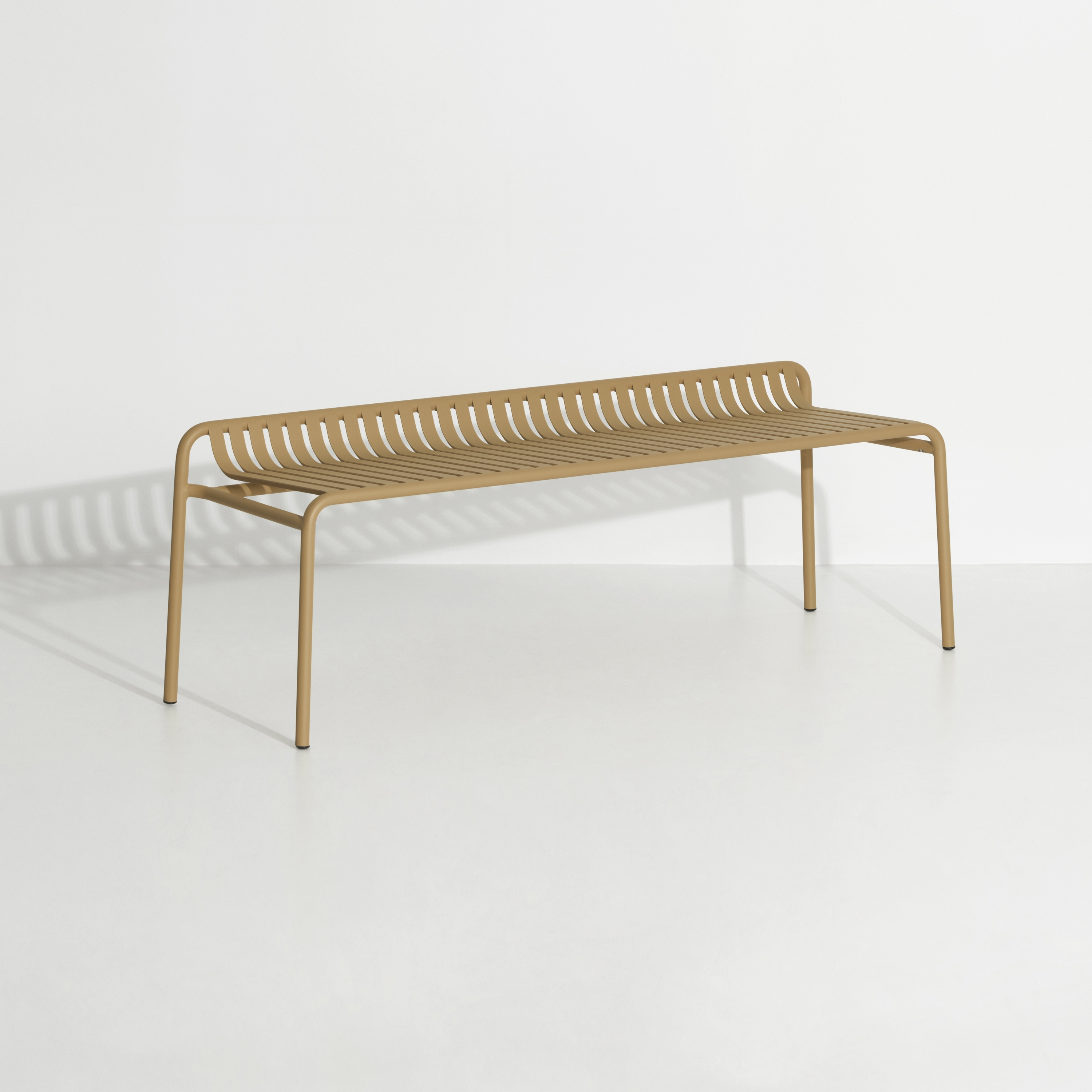 Week-End | Banc sans dossier