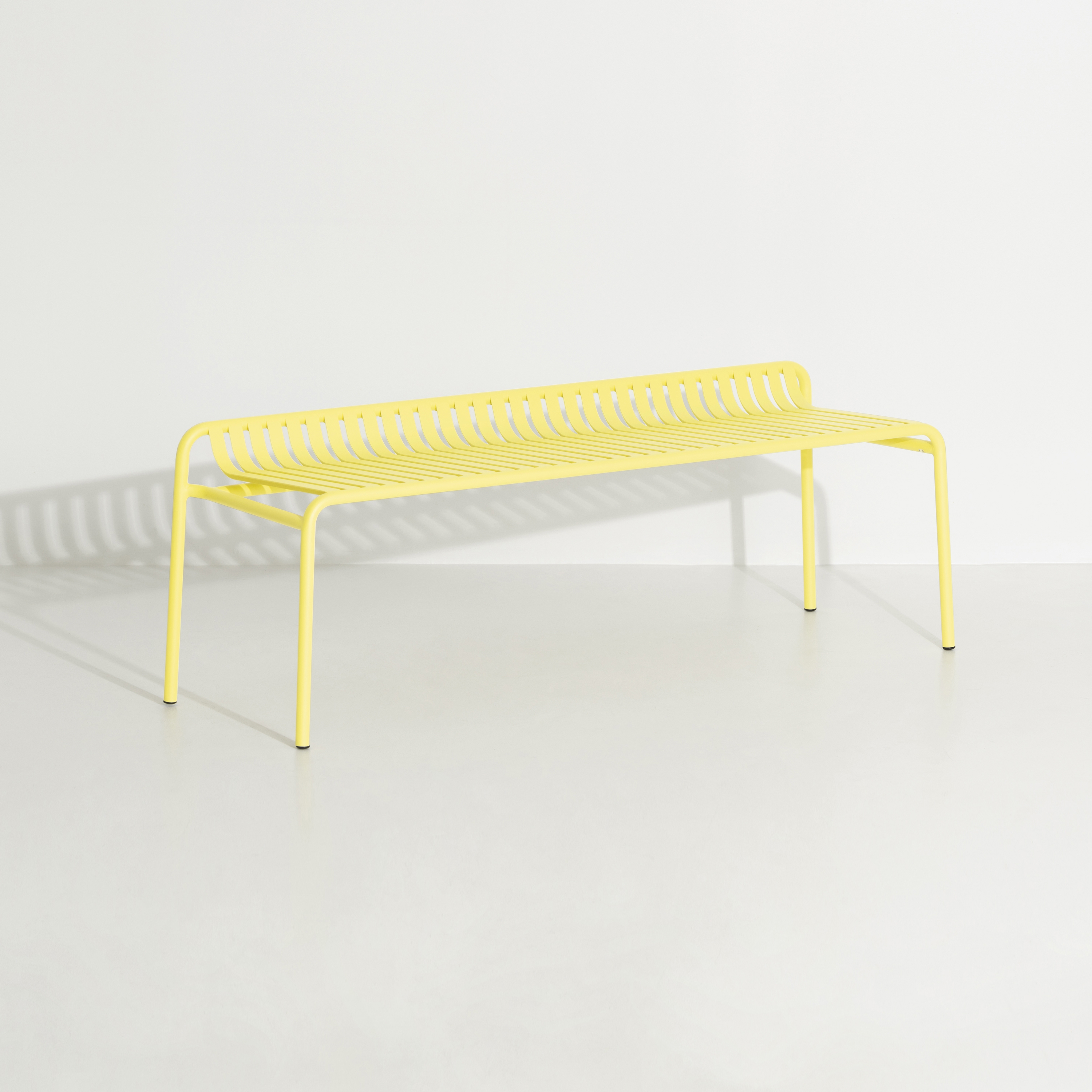 Week-End | Banc sans dossier