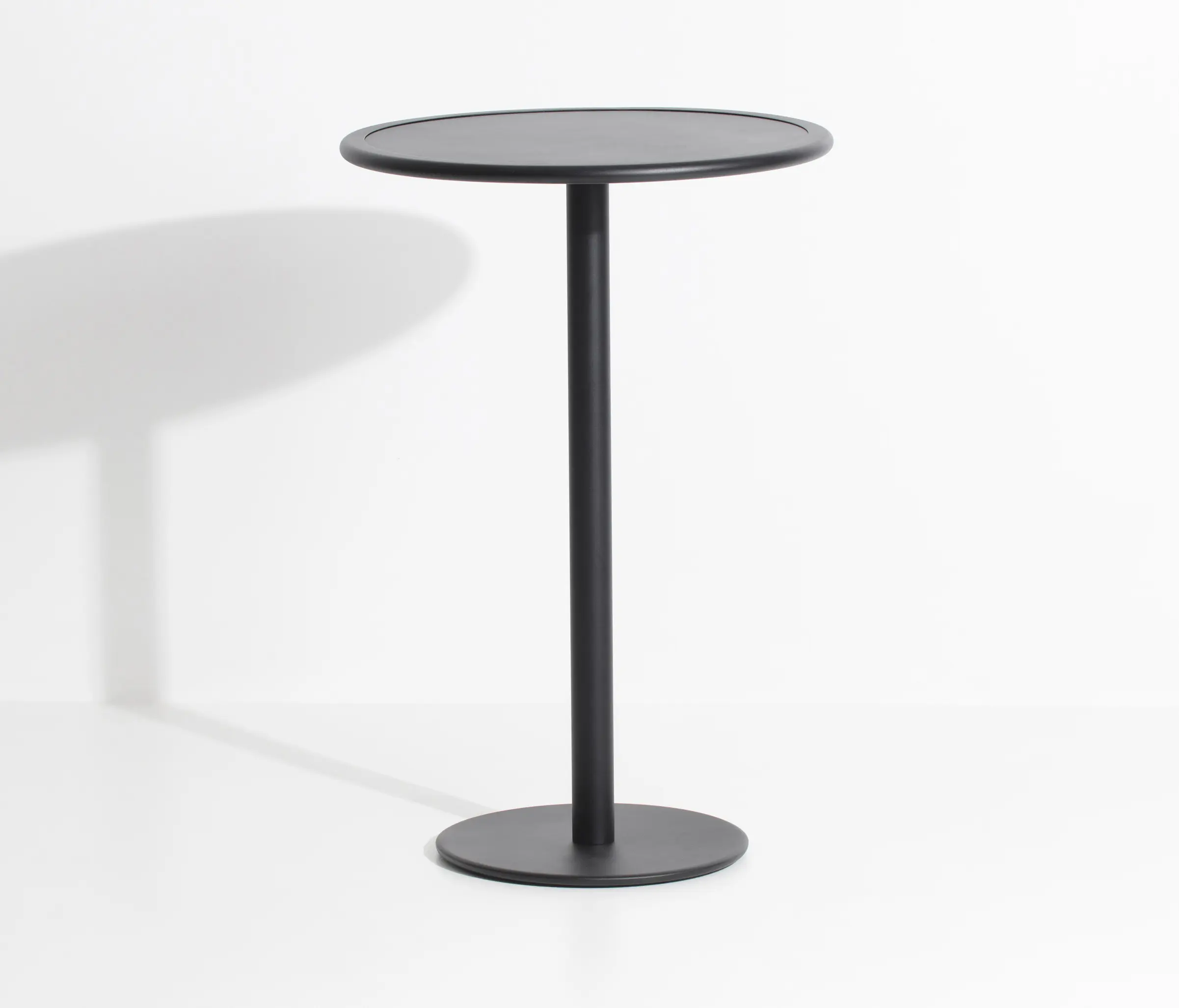 Petite Friture - Week-End | Round high table