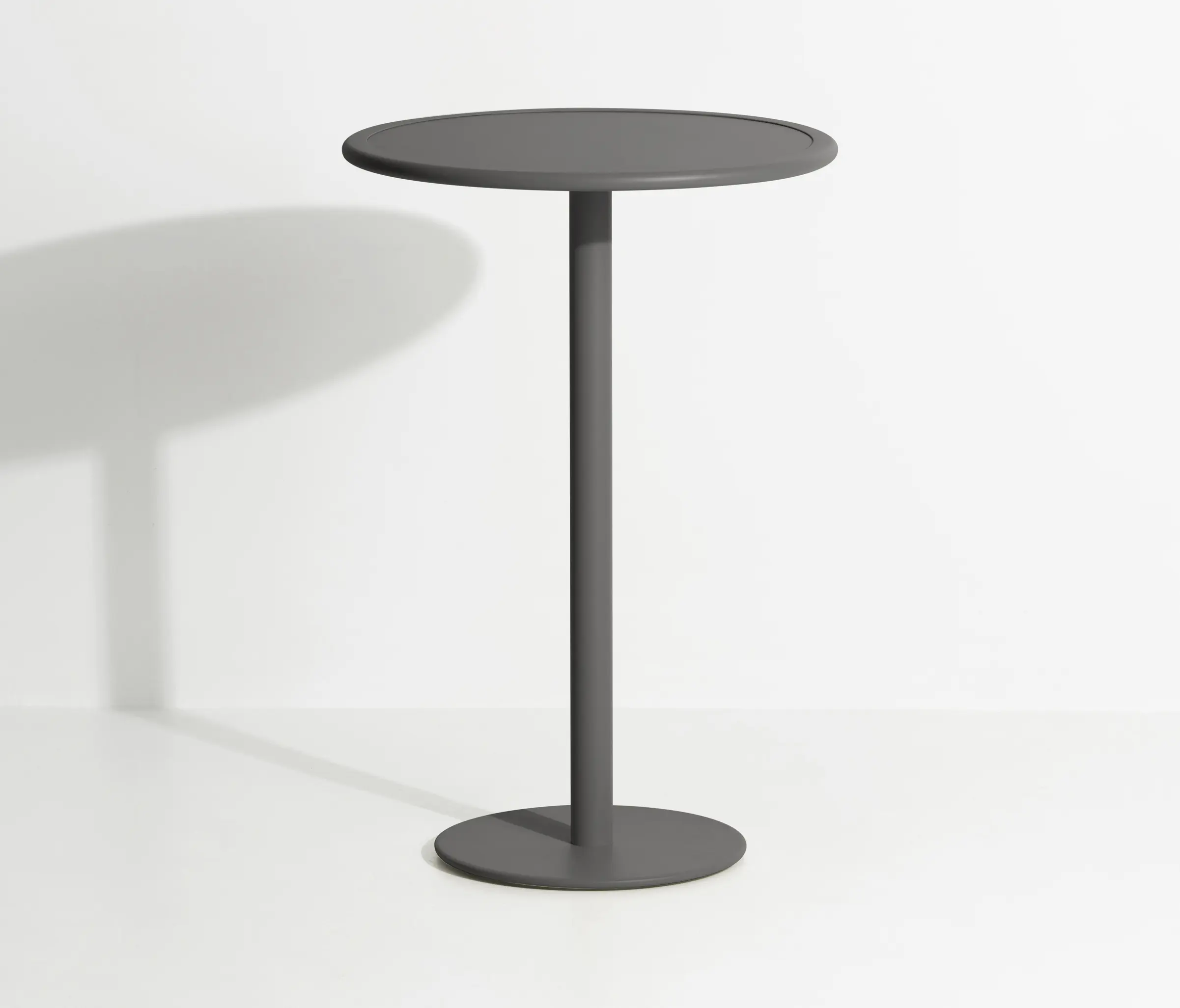 Petite Friture - Week-End | Round high table