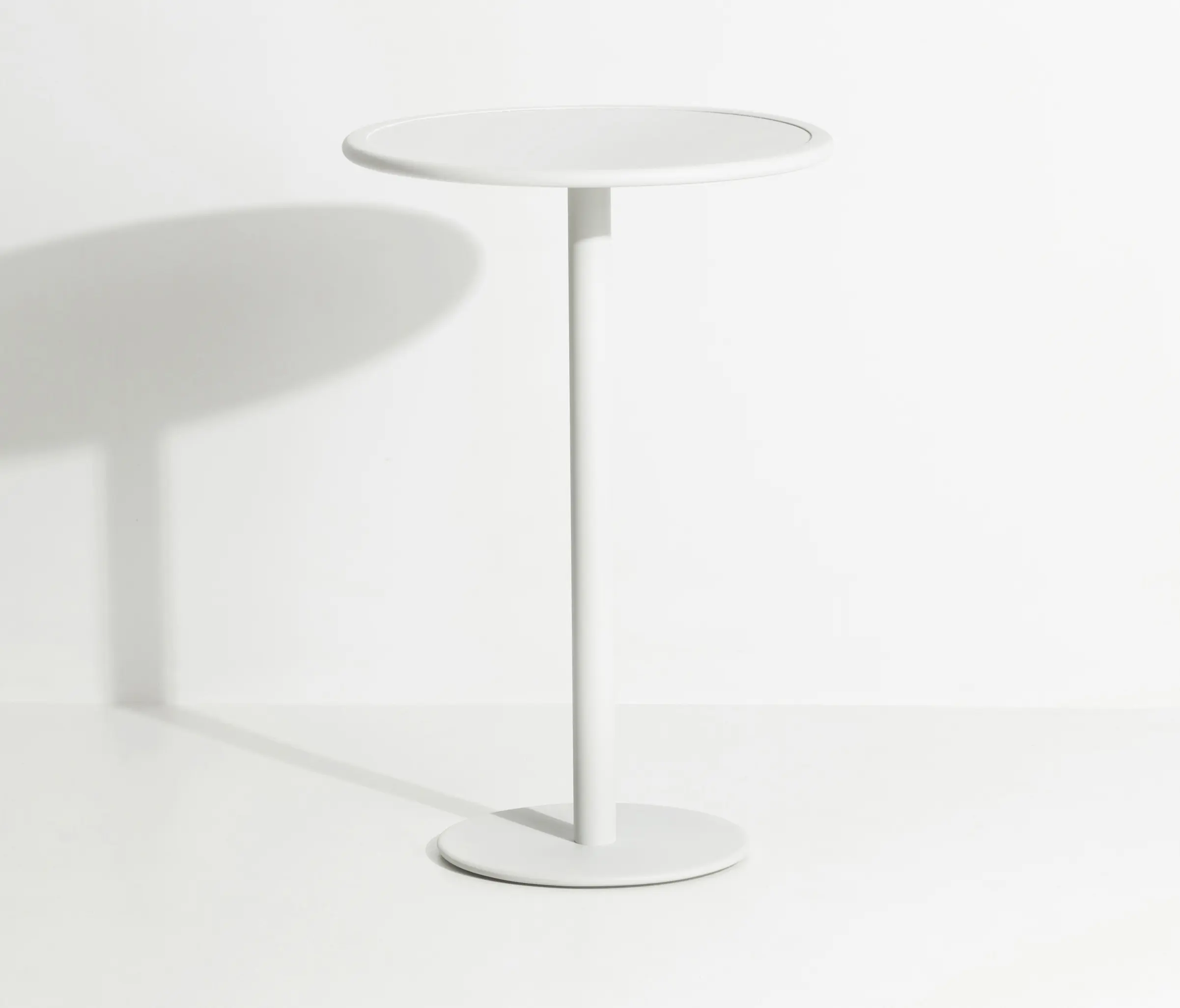 Petite Friture - Week-End | Round high table