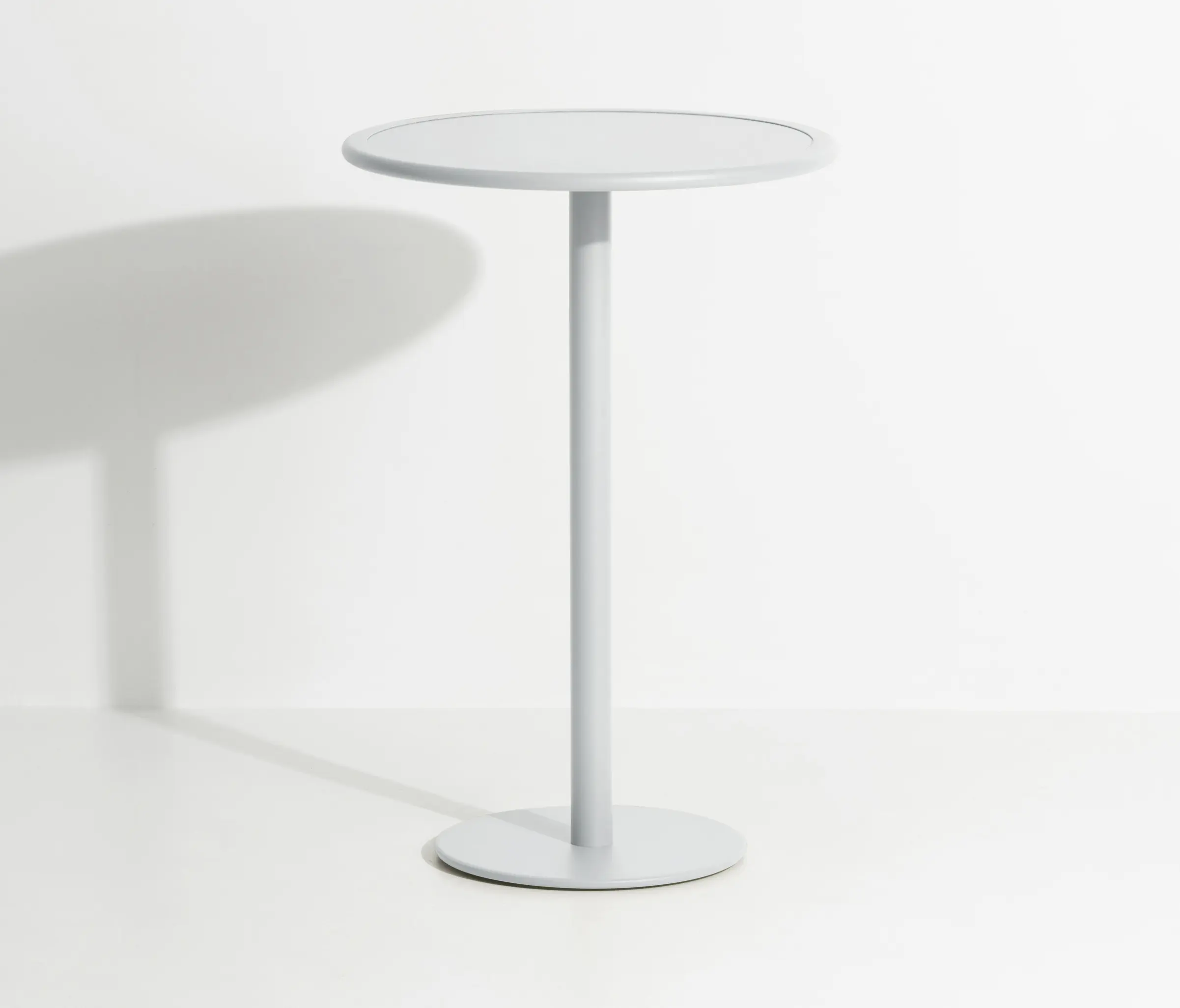 Petite Friture - Week-End | Round high table