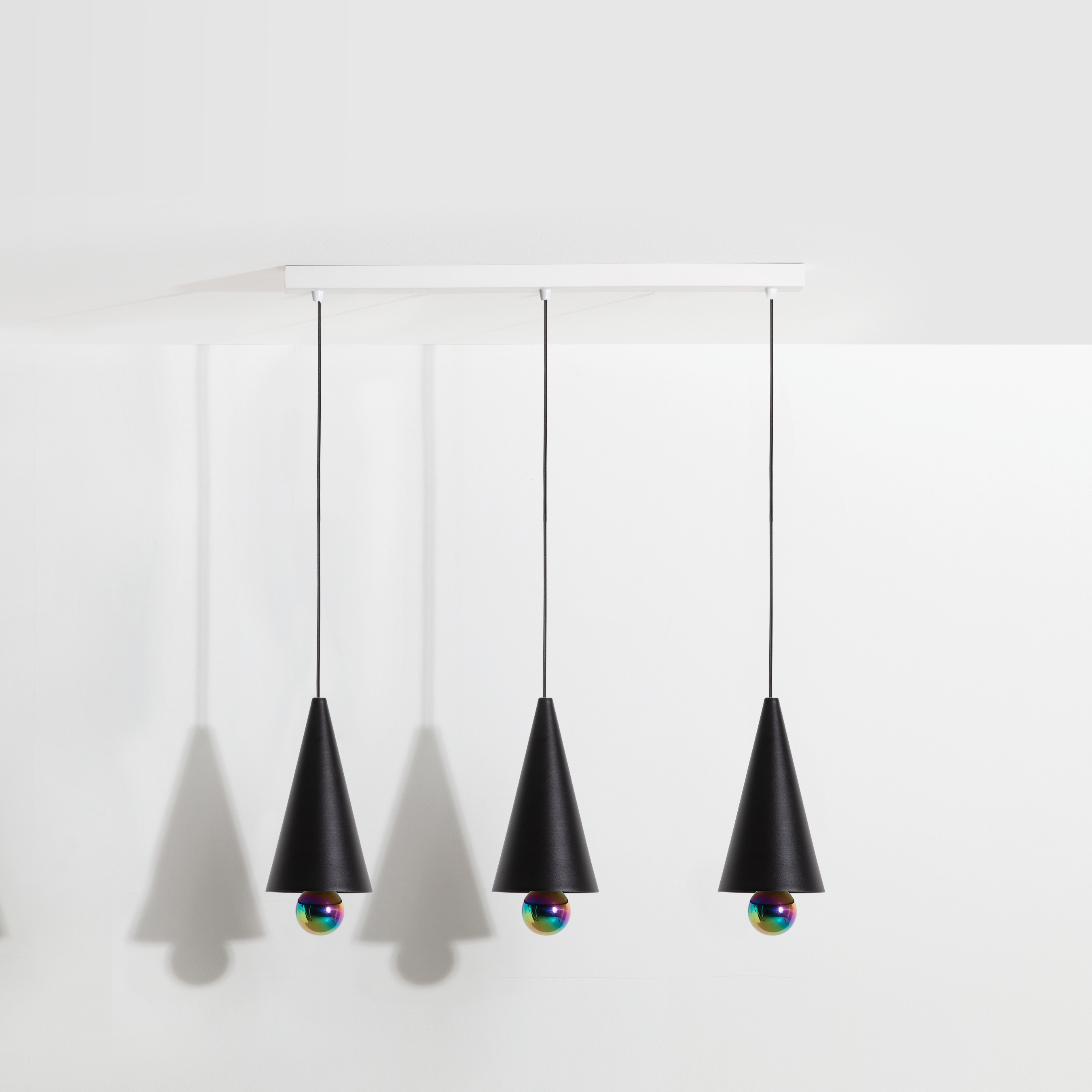 Display product Cherry | Pendant system linear S 3pcs from manufacturer Petite Friture
