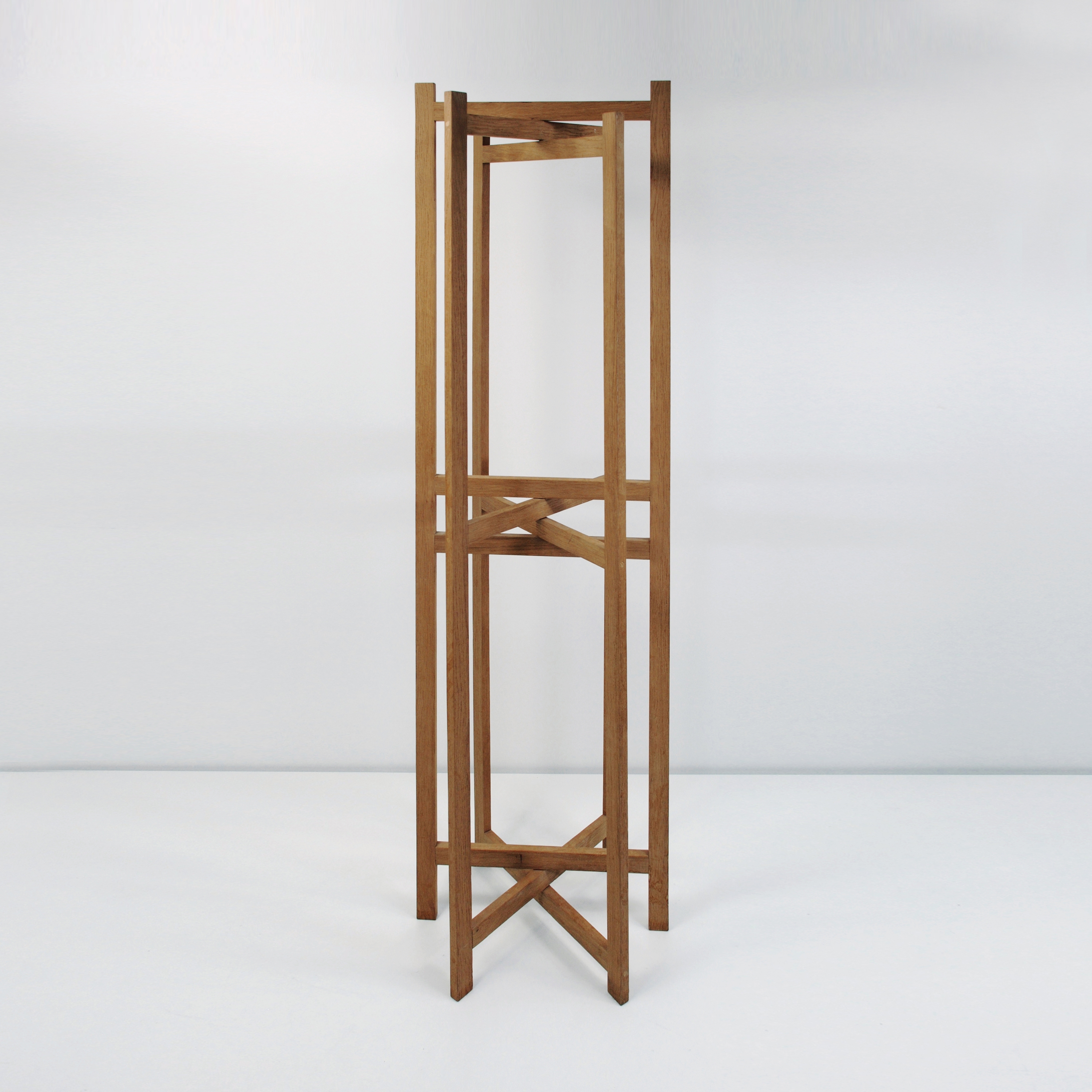 Produkt NF 85T Garderobenständer des Herstellers editionformform anzeigen