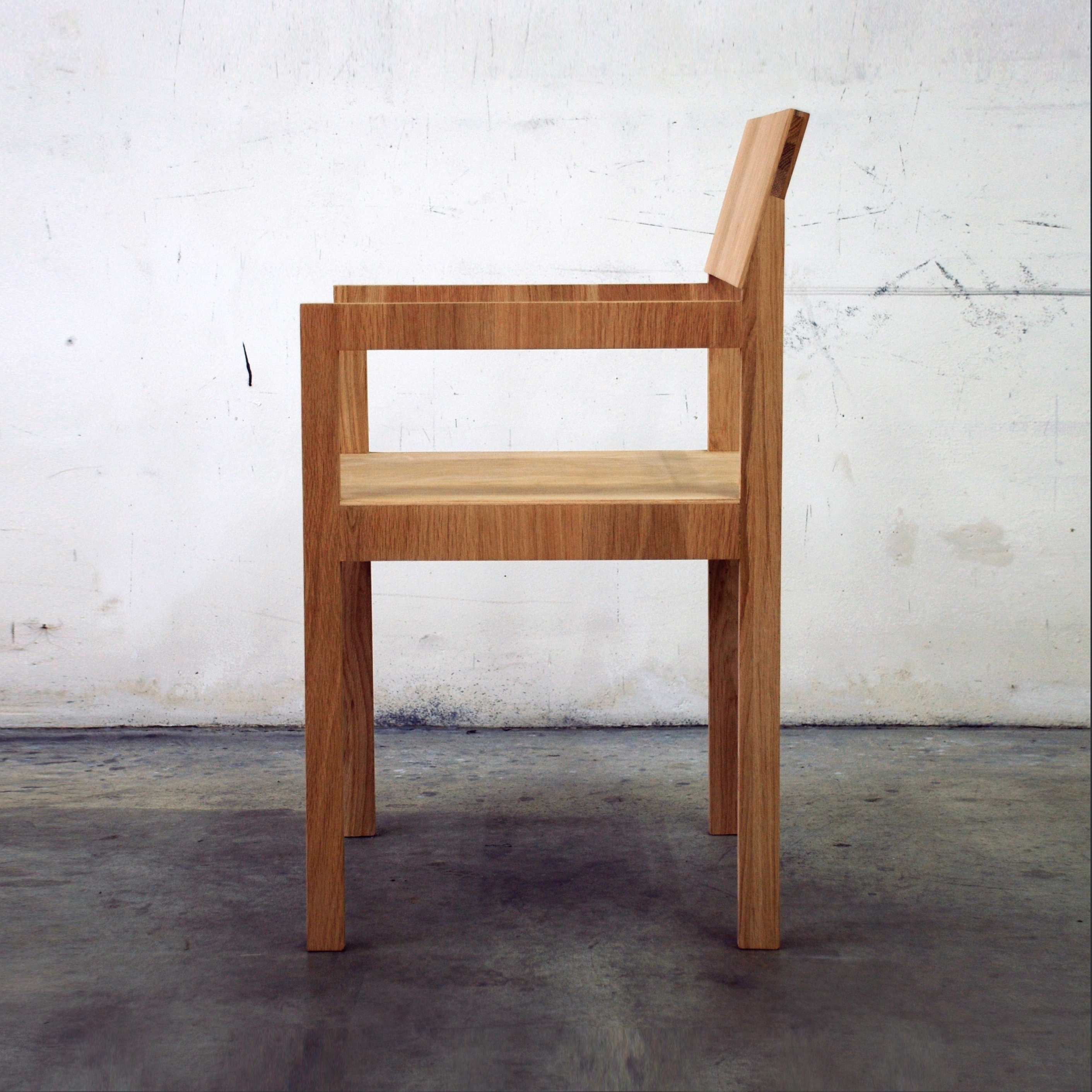 Produkt NF 09AT Armlehnstuhl des Herstellers editionformform anzeigen