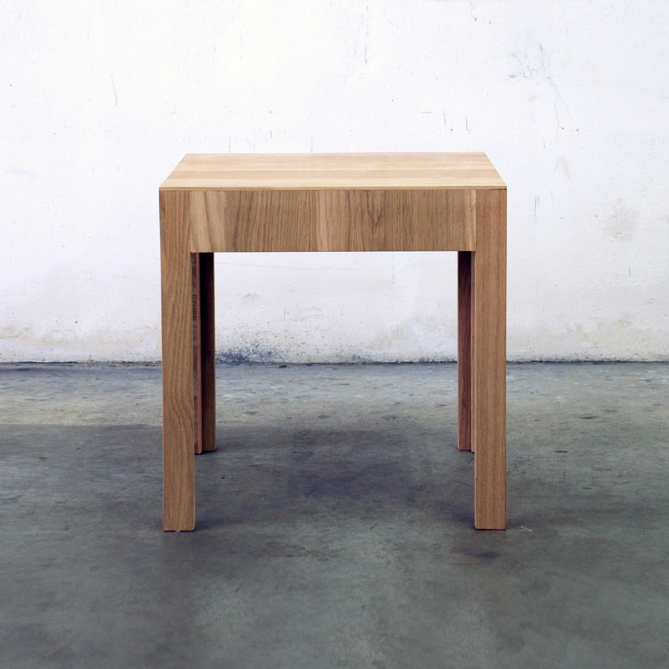 Produkt NF 37T Hockertisch des Herstellers editionformform anzeigen
