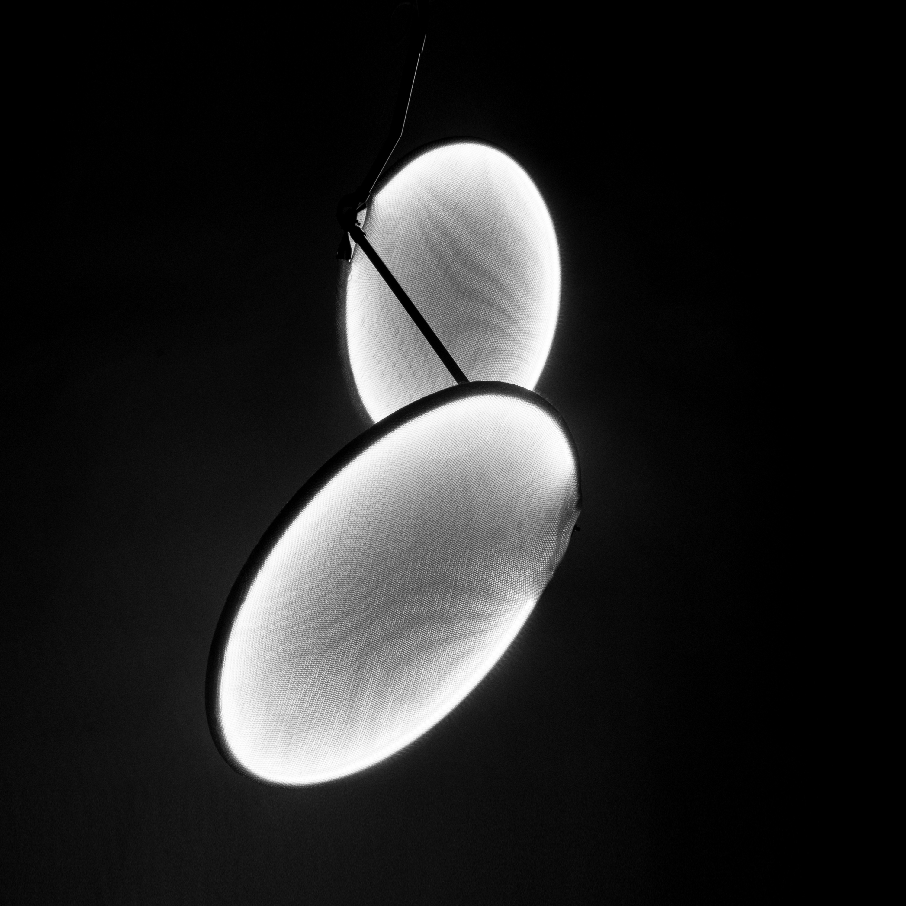 llll.03 suspended double | white