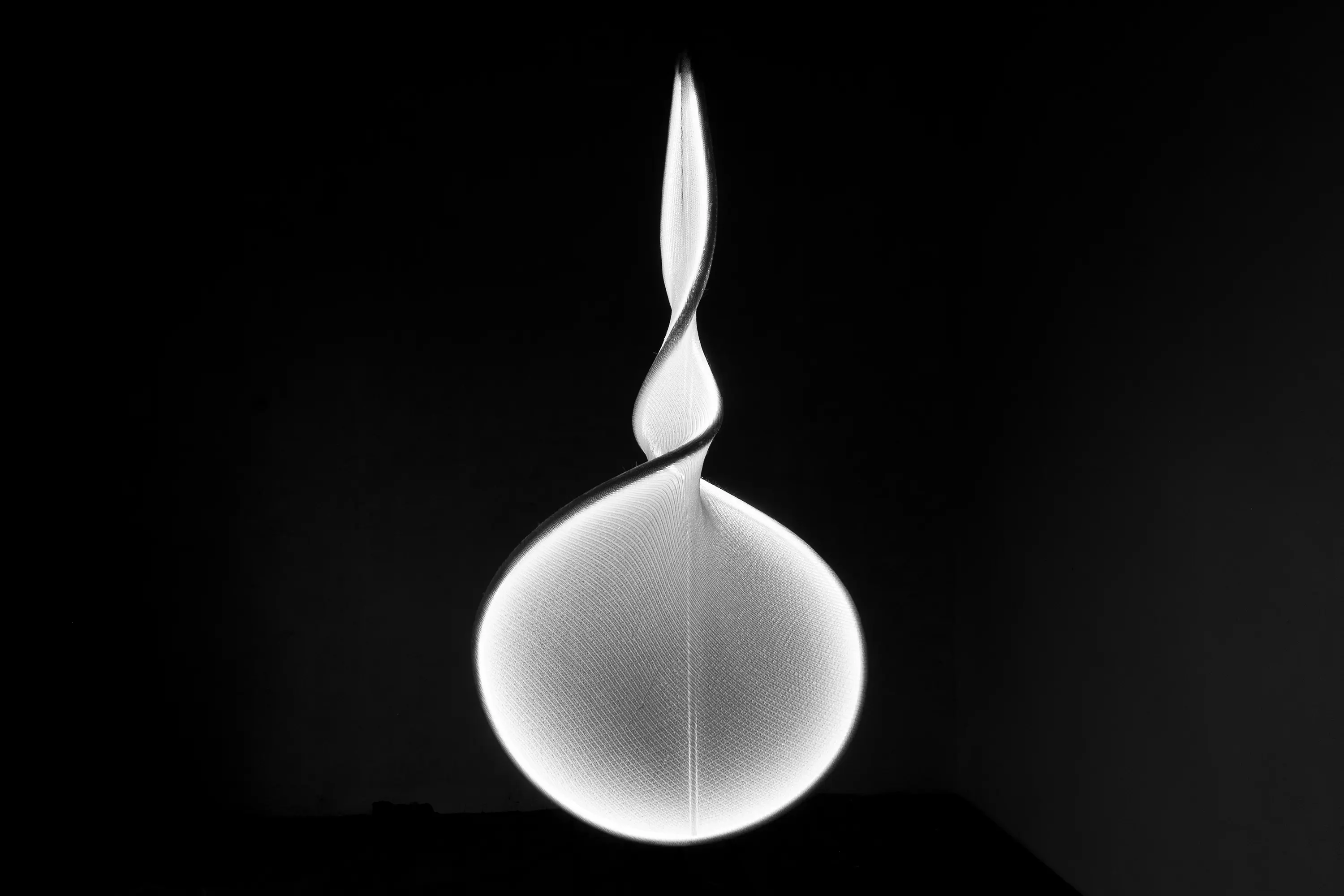 llll - llll.06 double twist | white