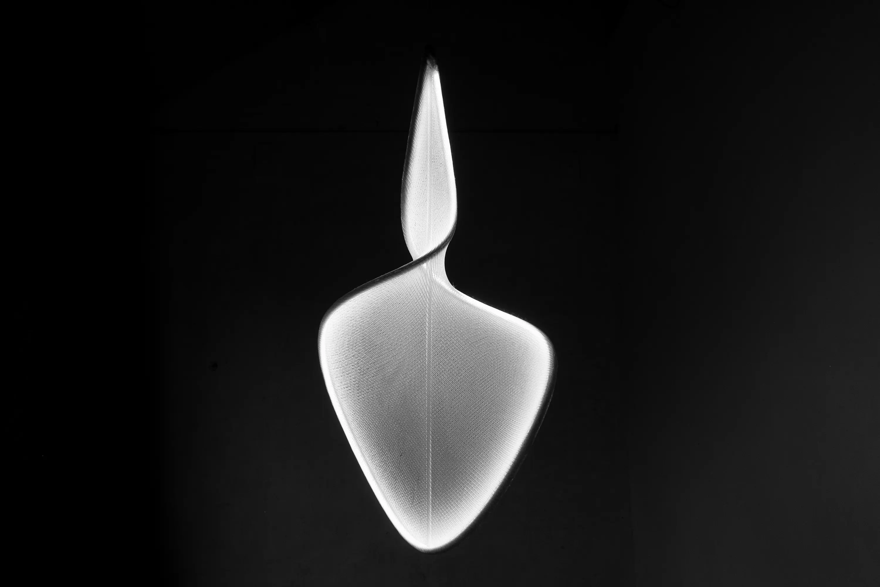 llll - llll.06 double twist | white