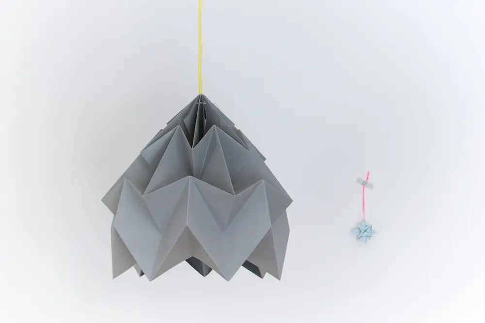 Studio Snowpuppe - Moth Lamp - Gradient Pink