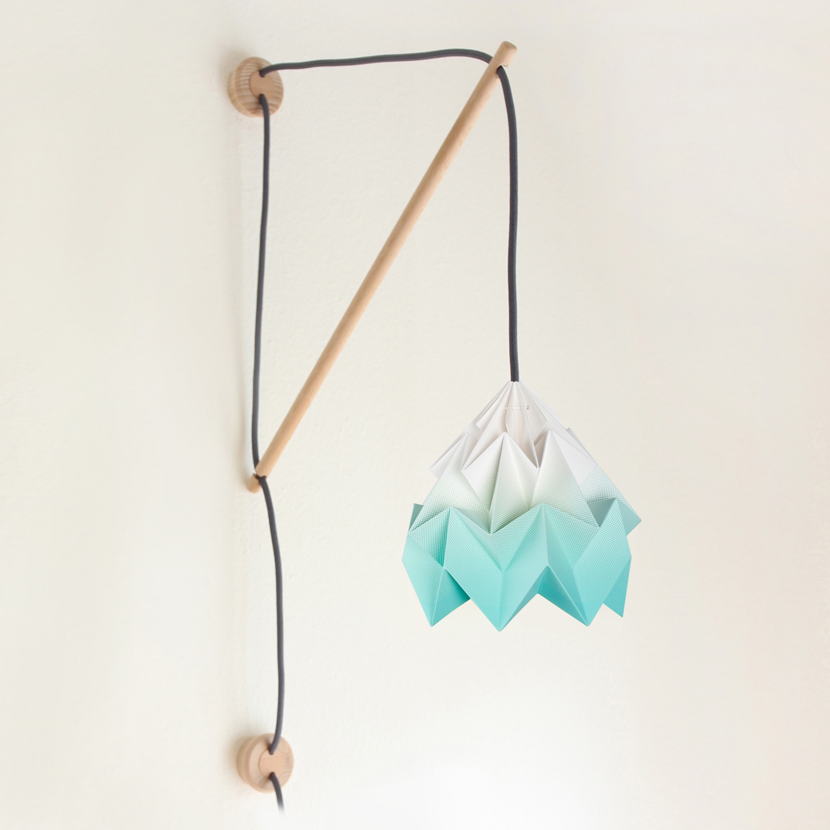 Produkt Klimoppe Moth Gradient – Mint des Herstellers Studio Snowpuppe anzeigen