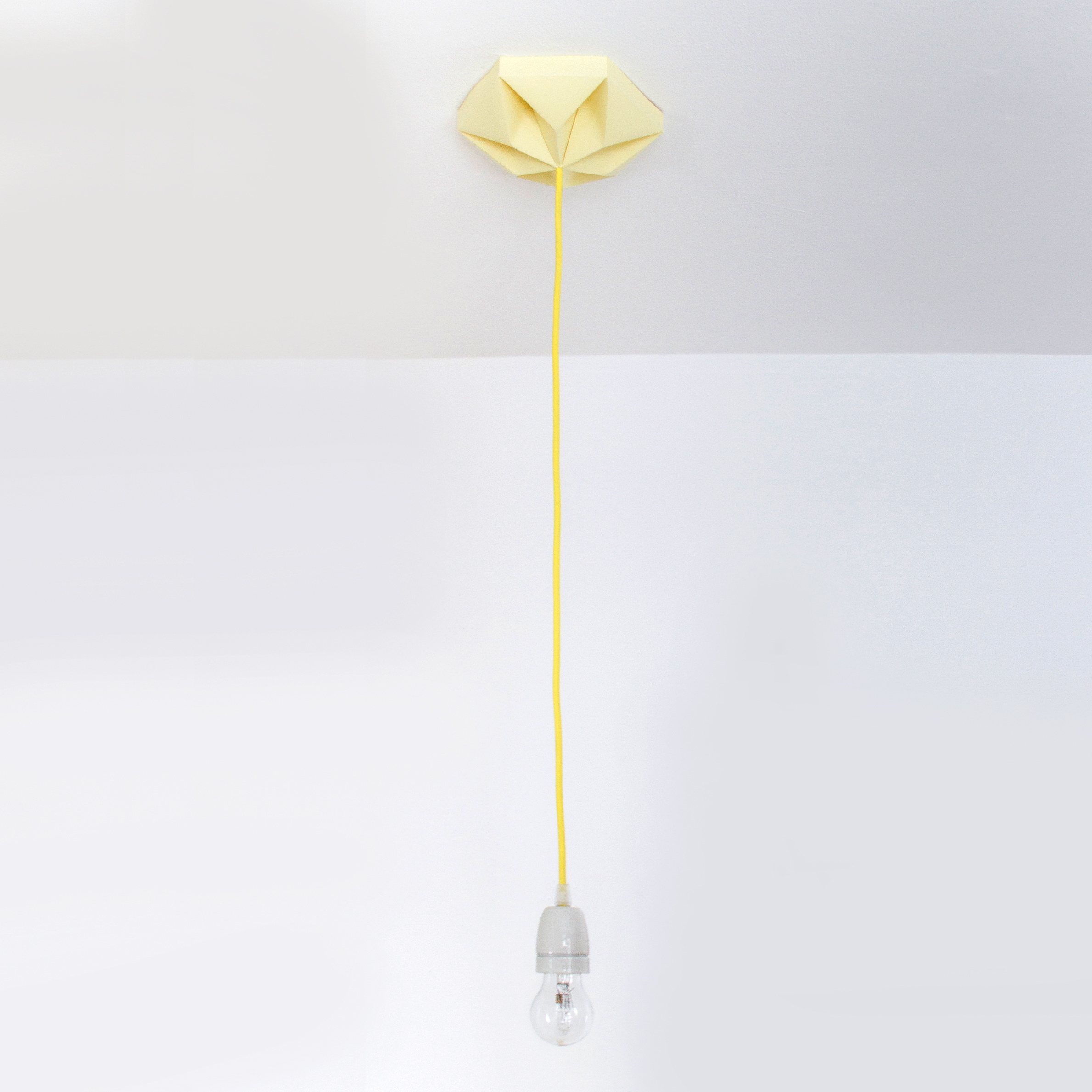 Produkt Kroonuppe Ceilingrose - Canary Yellow des Herstellers Studio Snowpuppe anzeigen