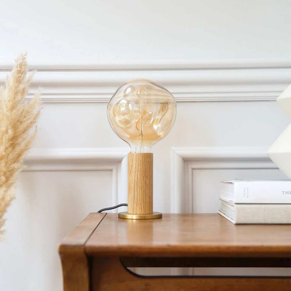 KNUCKLE TABLE LAMP