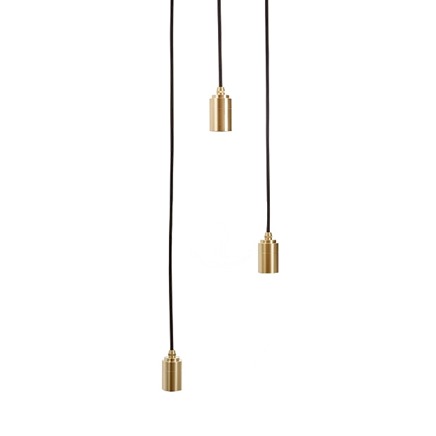 Mostra il prodotto Brass Triple Pendant Black Canopy del produttore Tala