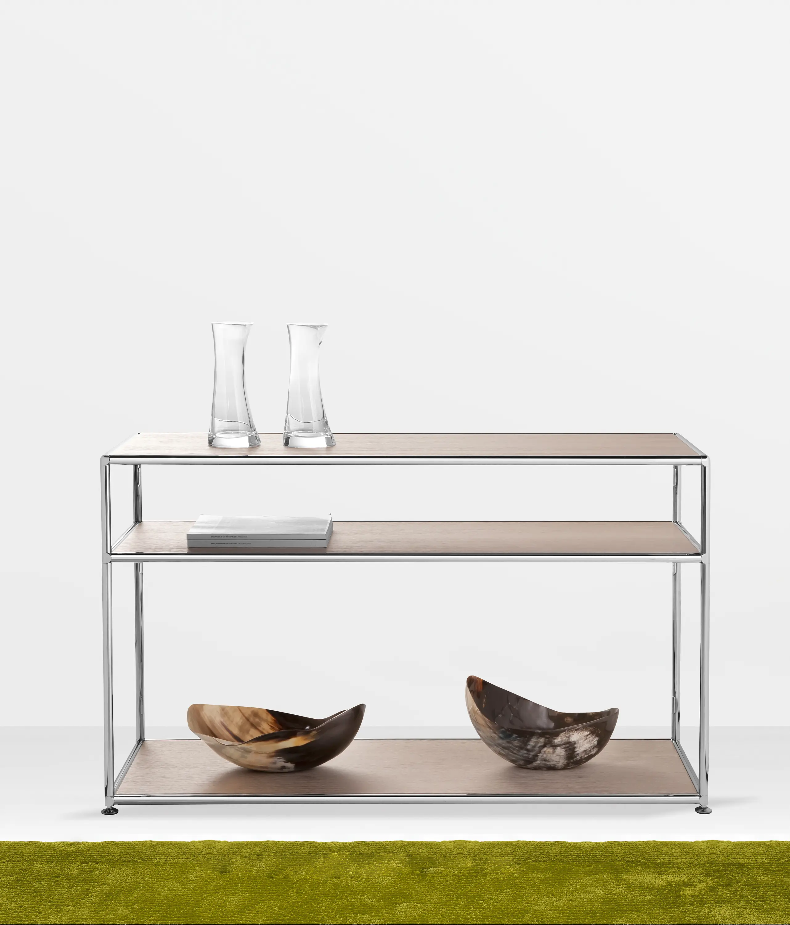 Dauphin Home - Console