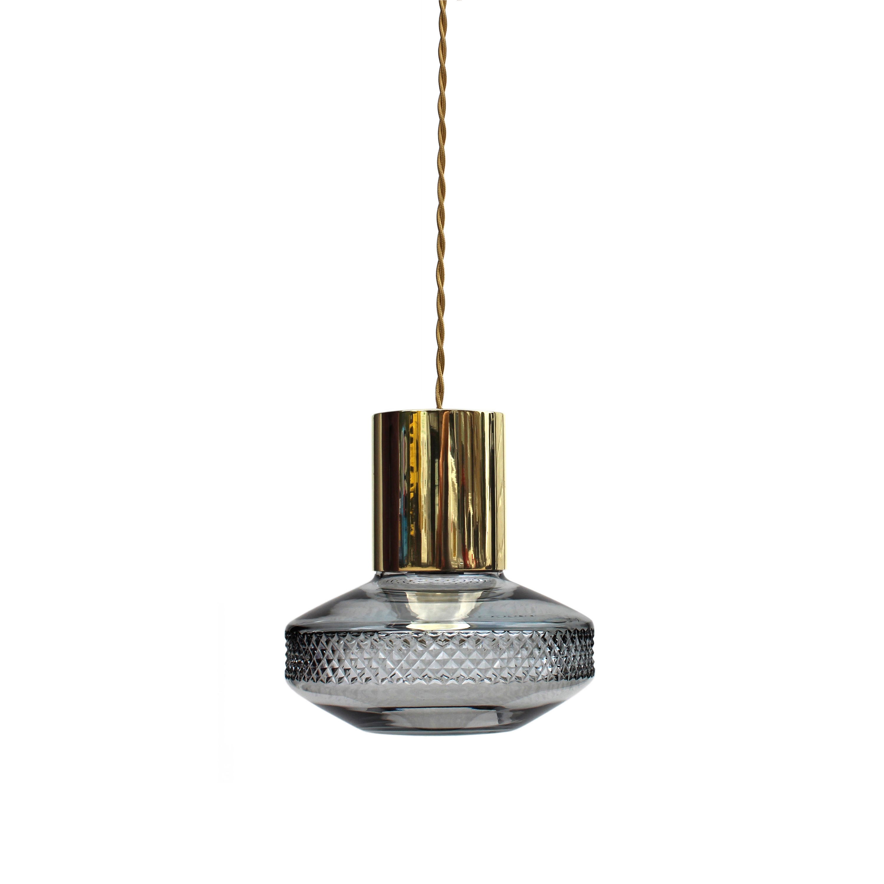 Vertoon produk Lily Sirah Pendant van vervaardiger Martin Huxford Studio