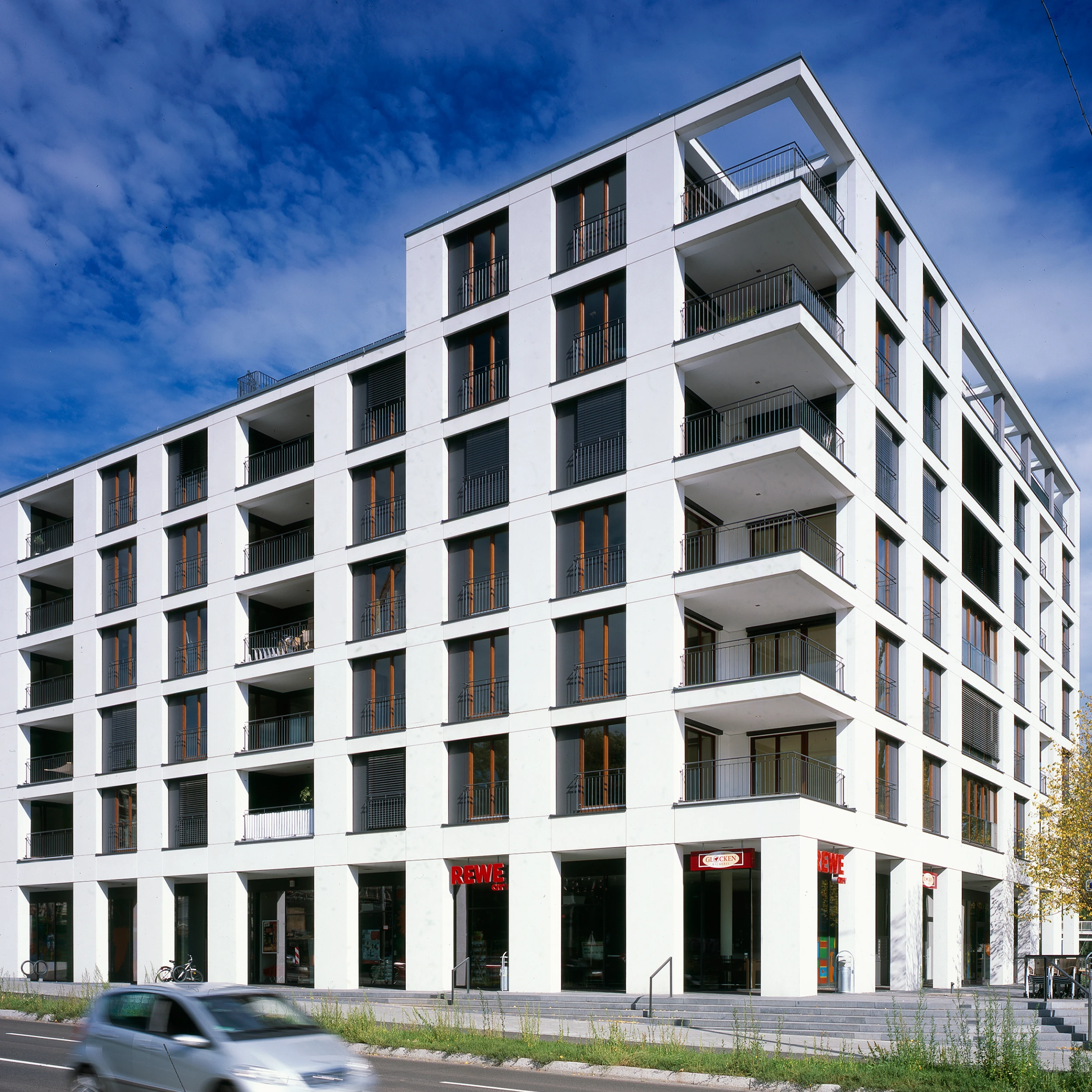 ARCHITECTURAL PRECAST CLADDING