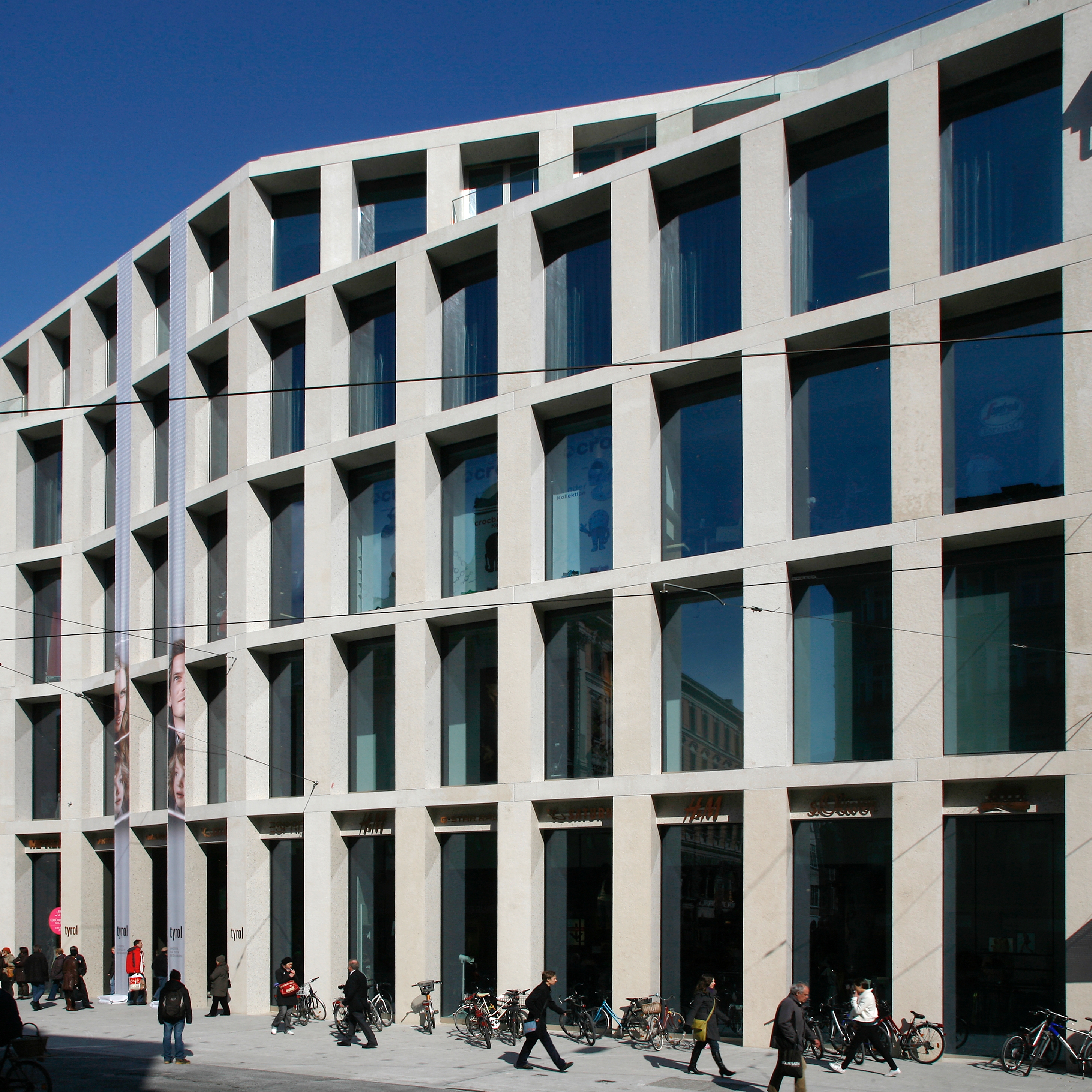 Display product Architectural precast cladding from manufacturer Hering Architectural Concrete