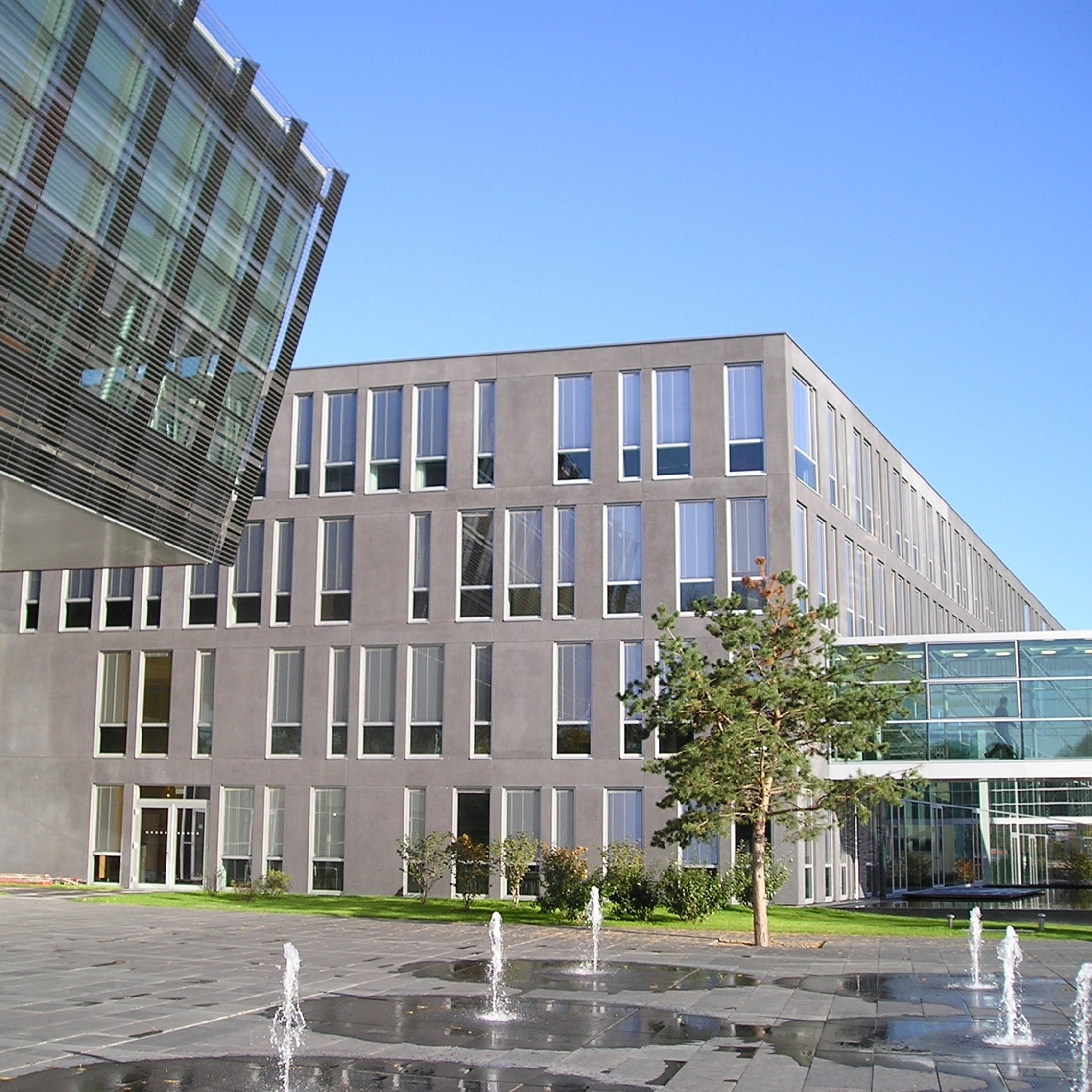 Display product Concrete sandwich façades from manufacturer Hering Architectural Concrete