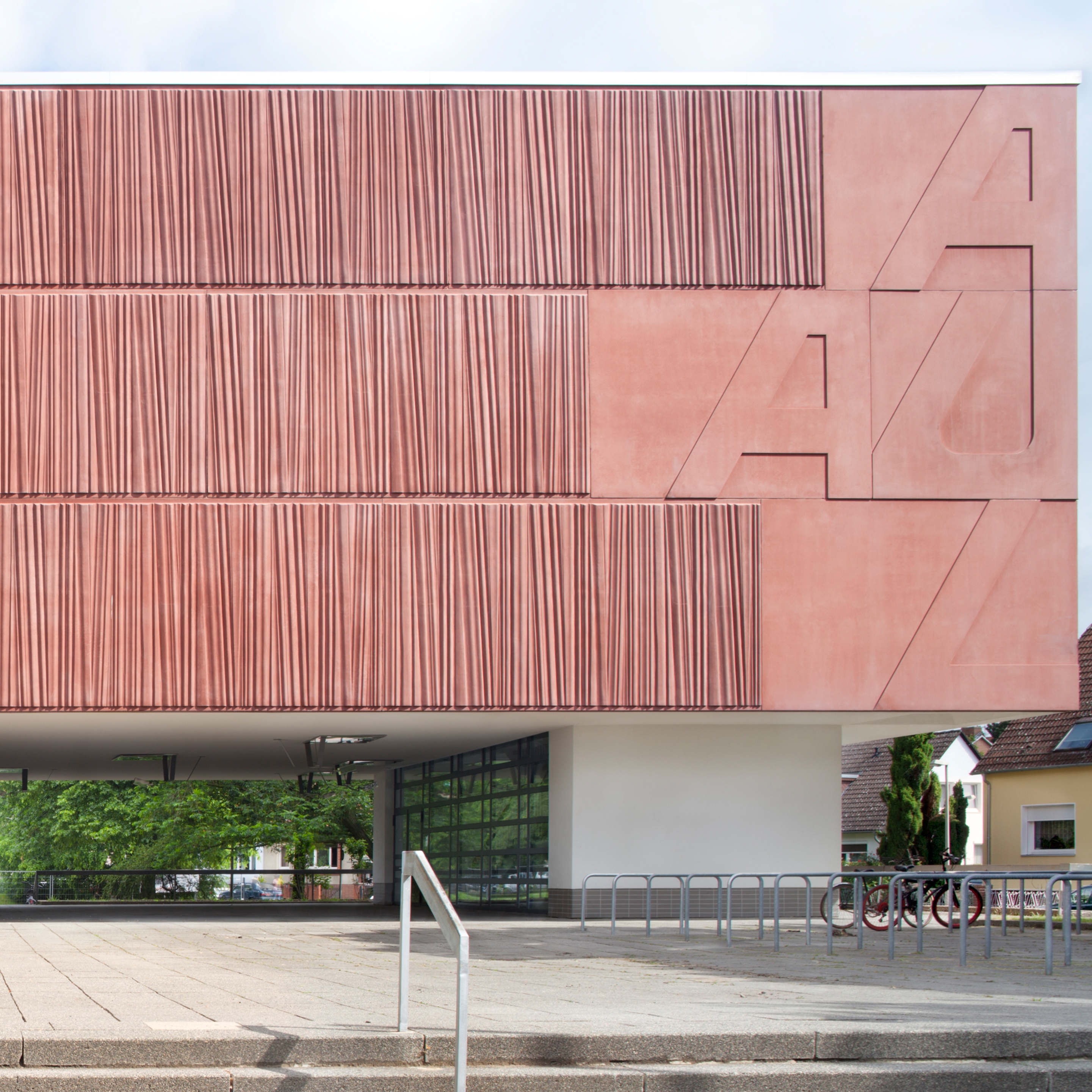 Display product Concrete sandwich façades from manufacturer Hering Architectural Concrete