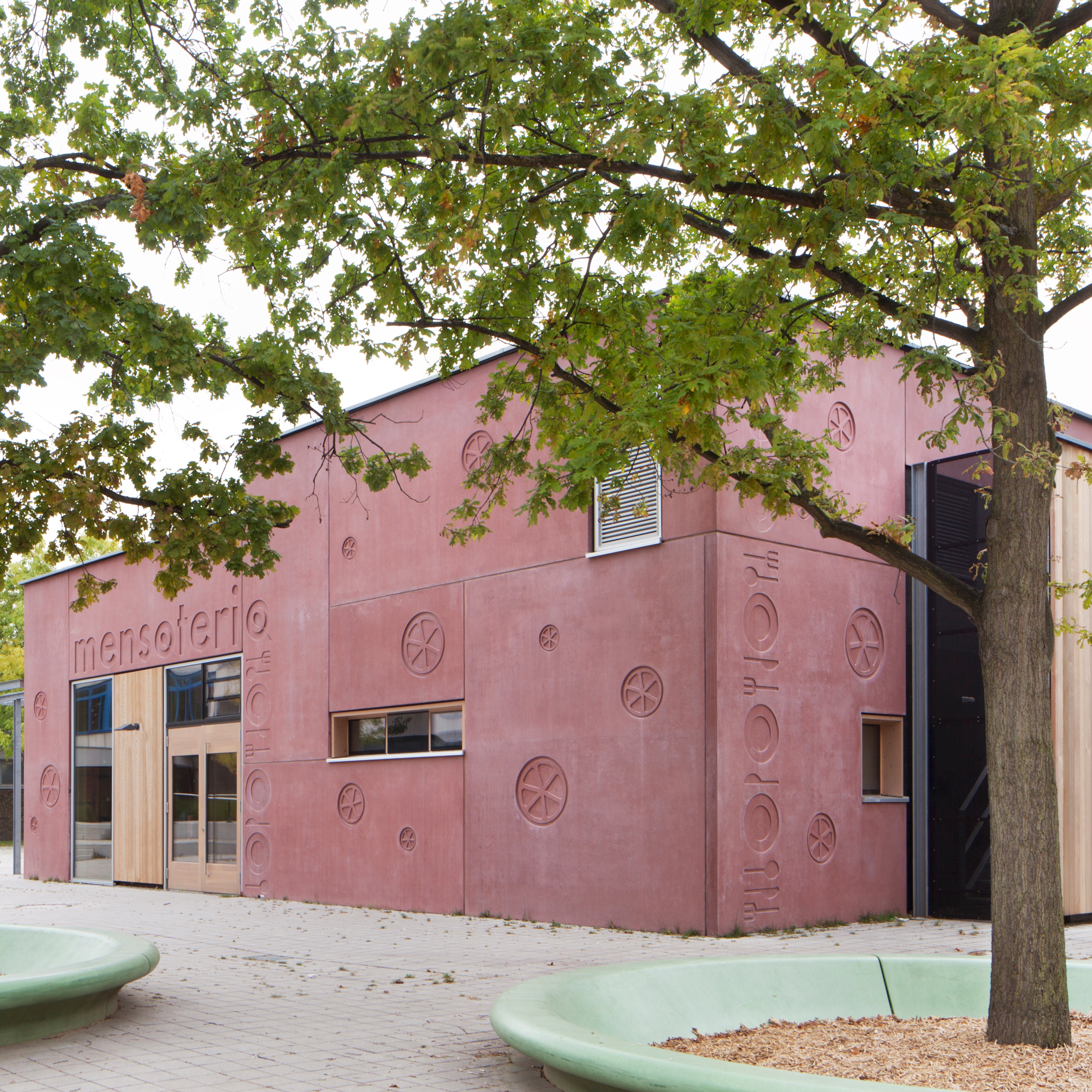 Display product Concrete sandwich façades from manufacturer Hering Architectural Concrete