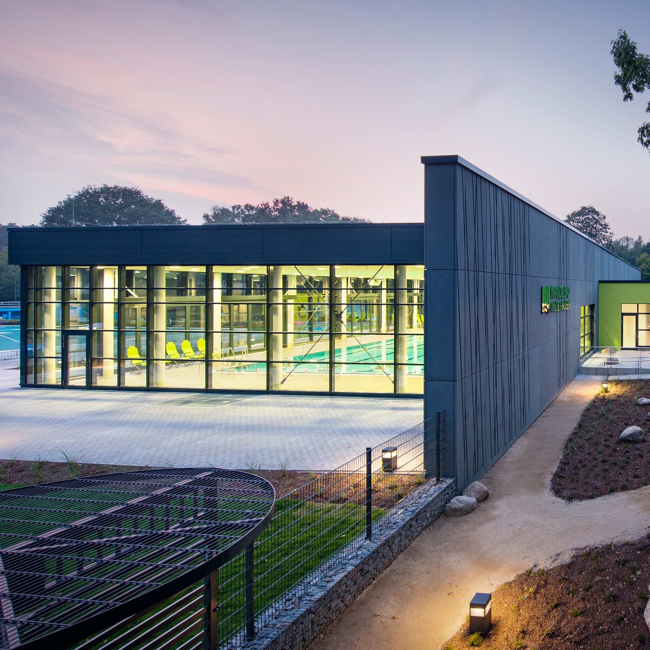 Display product betoShell® FLEX40 from manufacturer Hering Architectural Concrete