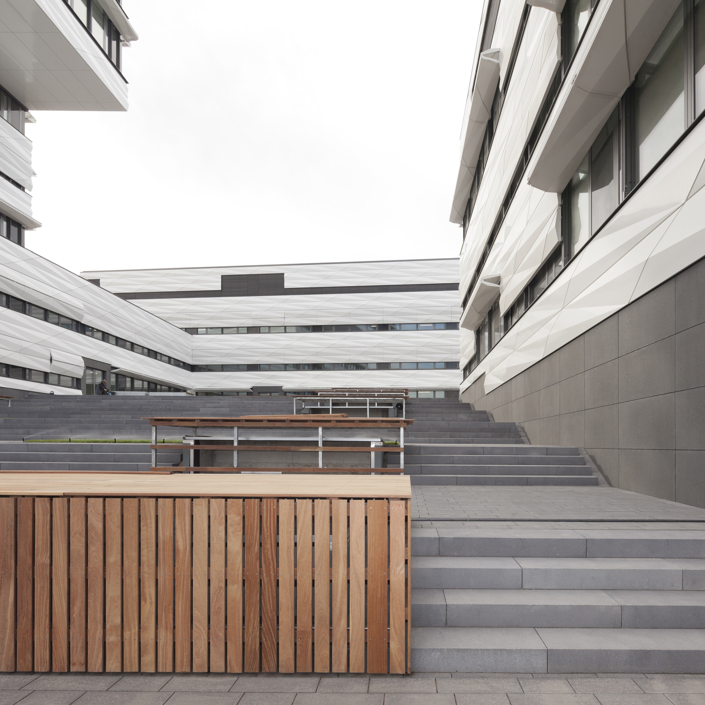 Display product betoShell® FLEX40 from manufacturer Hering Architectural Concrete