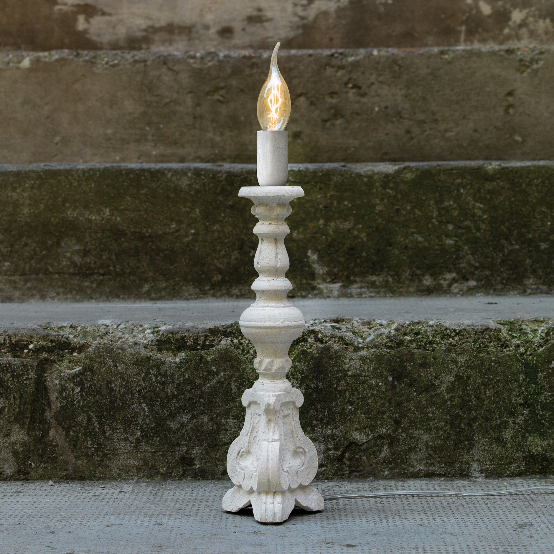 TABLE LAMPS