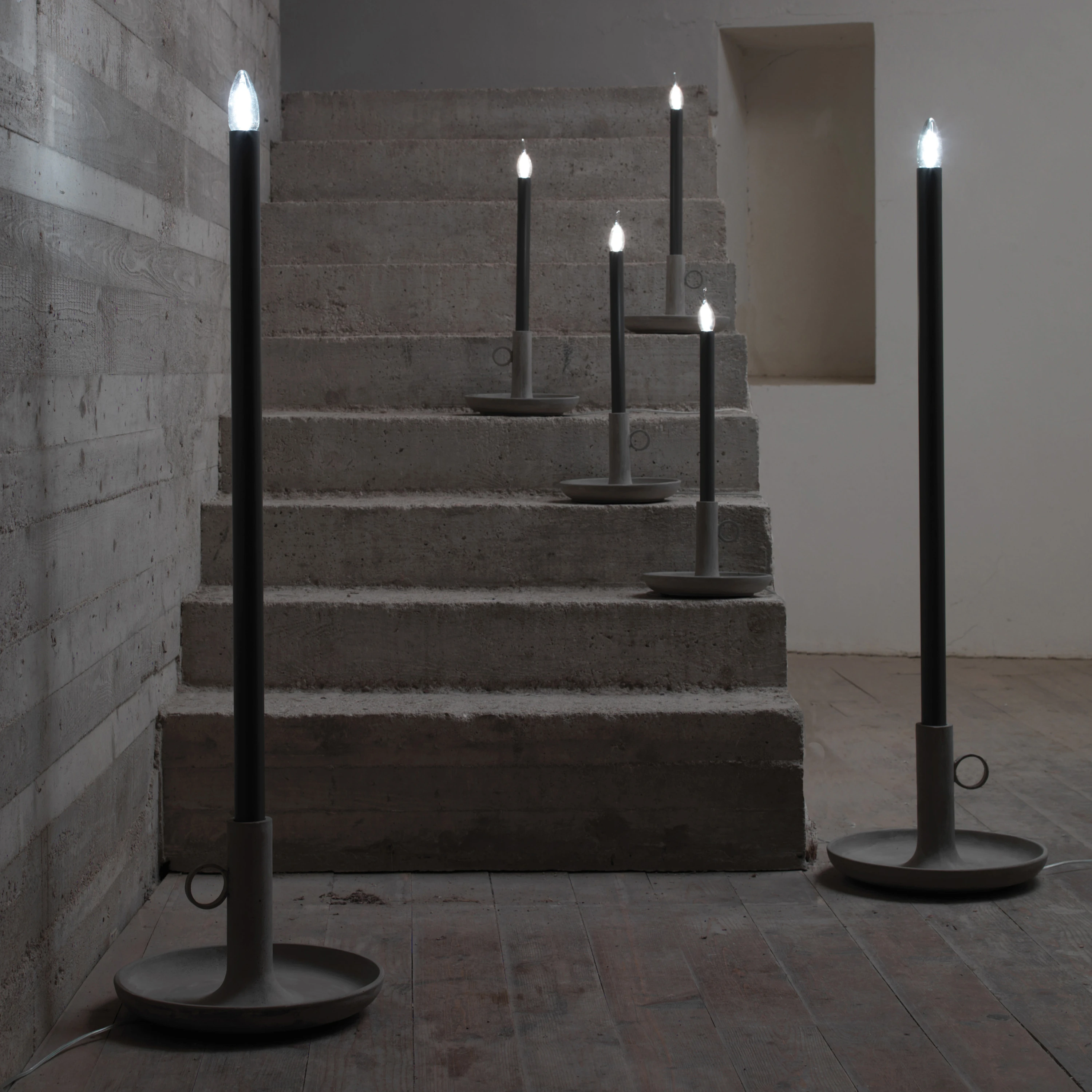 FLOOR LAMPS