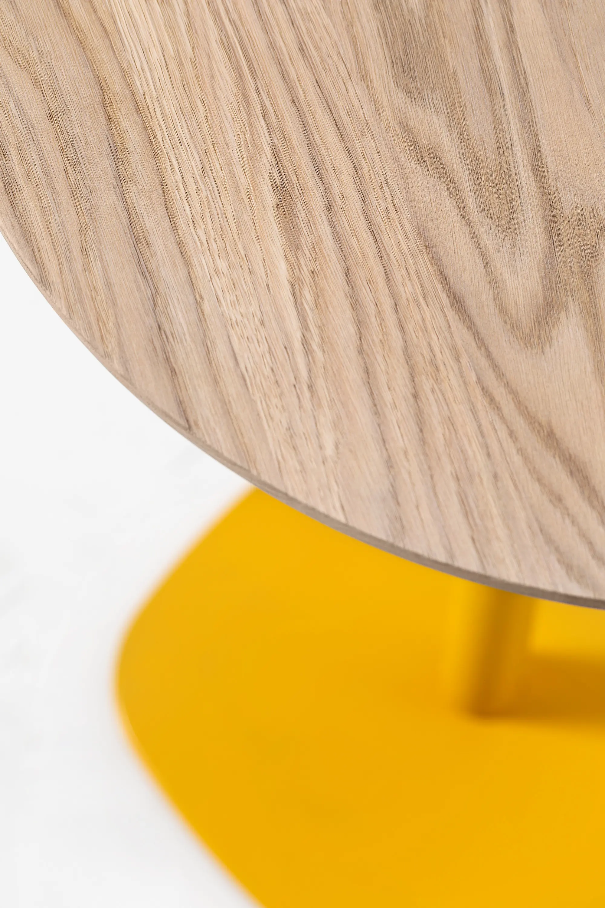 TrabÀ - Round table 532-1