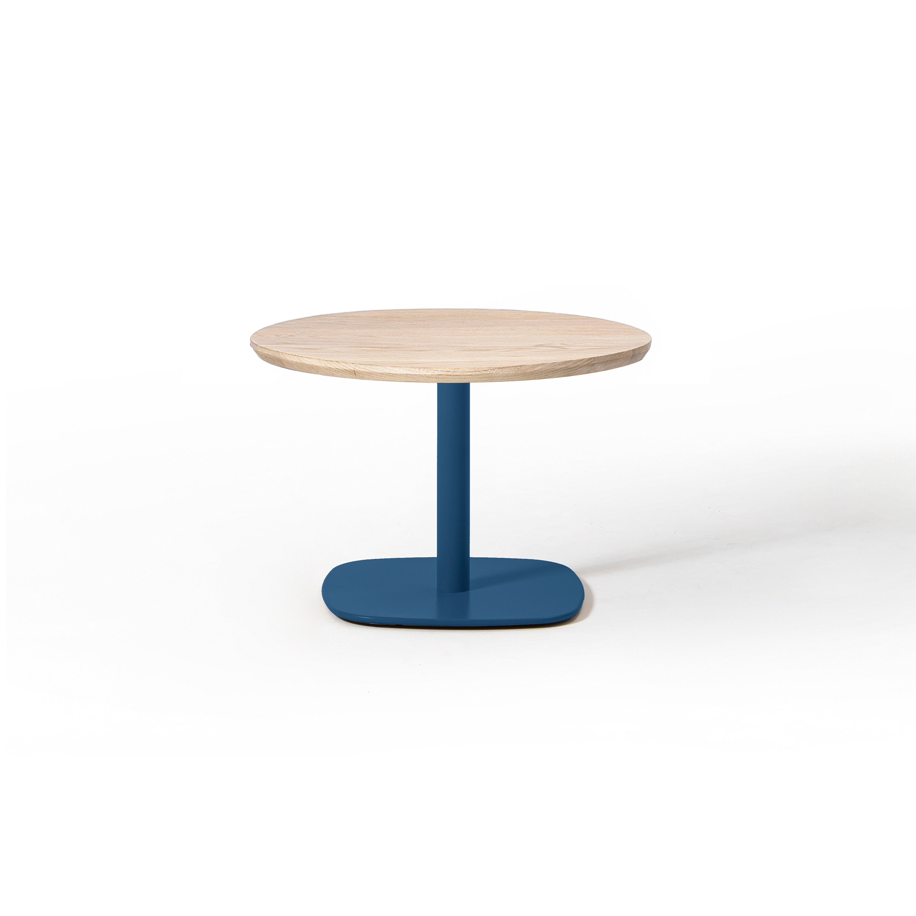 Round table 533-3