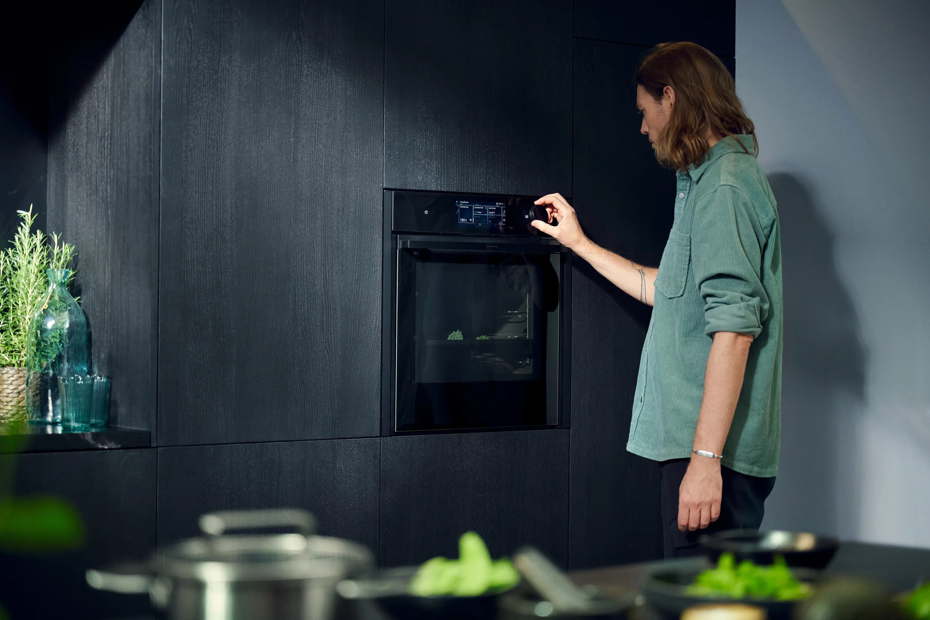 Neff - Ovens | N 90 Built-in oven with added steam function - Deep Black