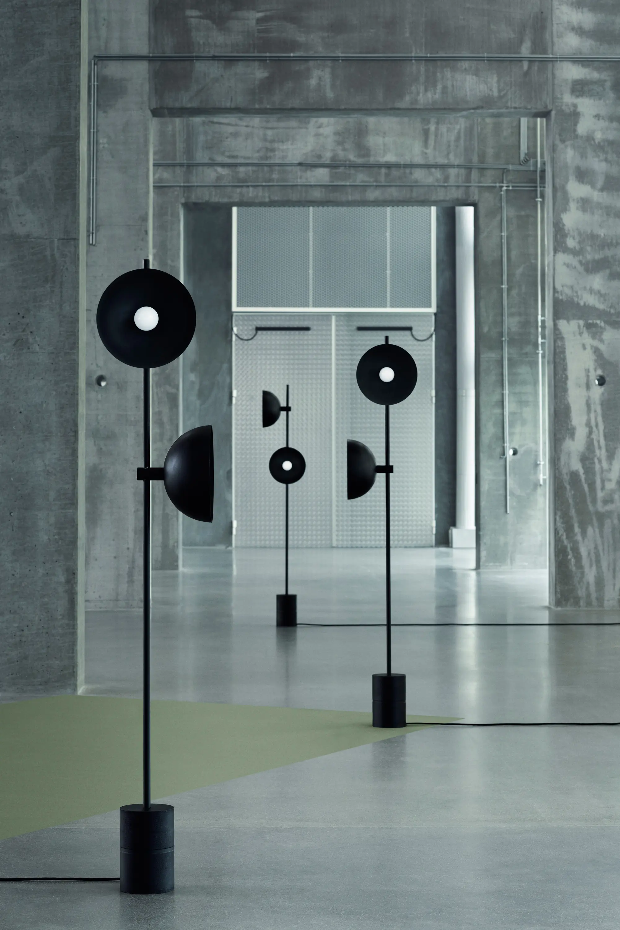 HANDVÄRK - Studio Lamp - black