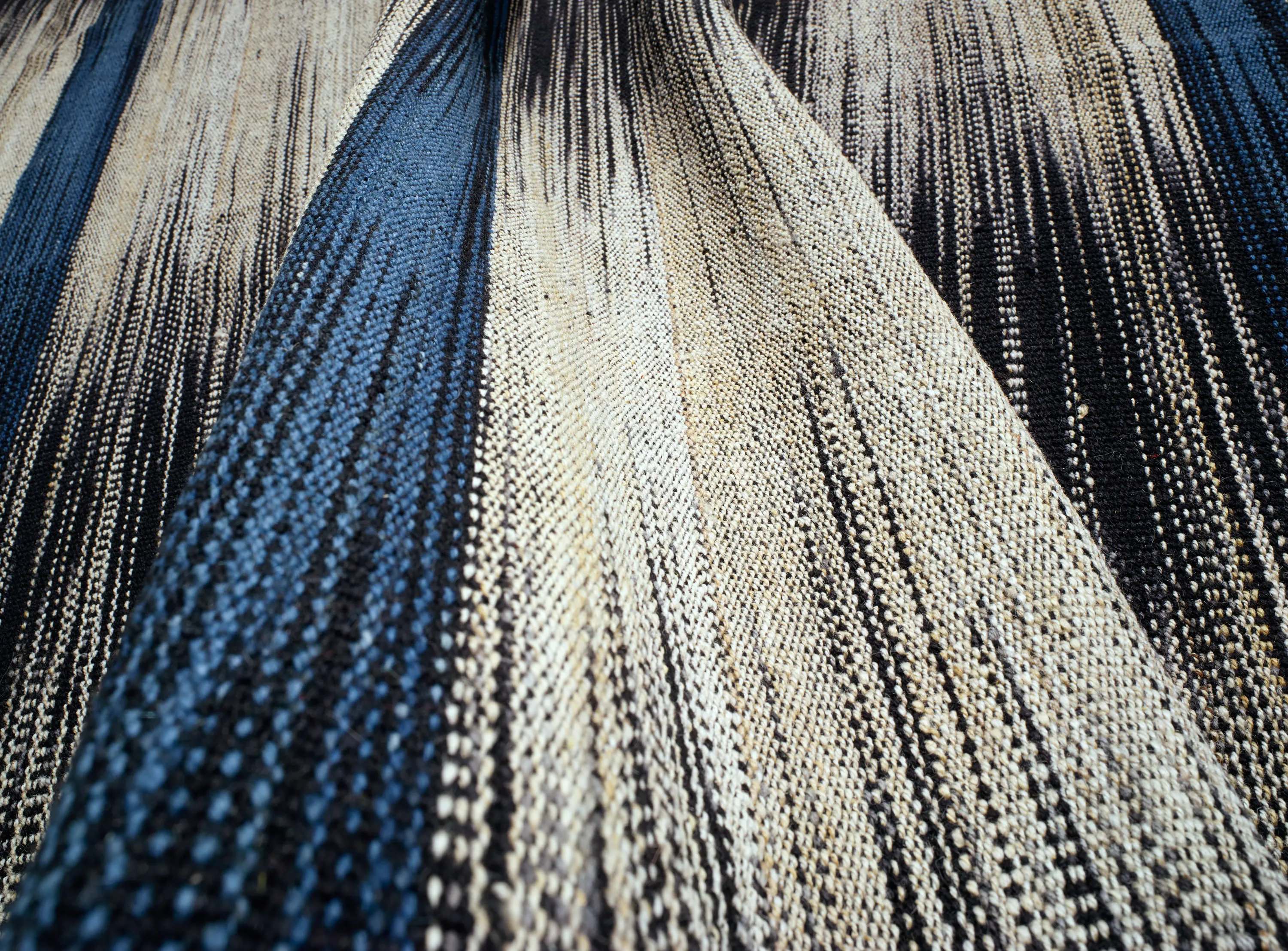 Zollanvari - Flatweaves Minimalist Rolling Hills from Zagros Kelim