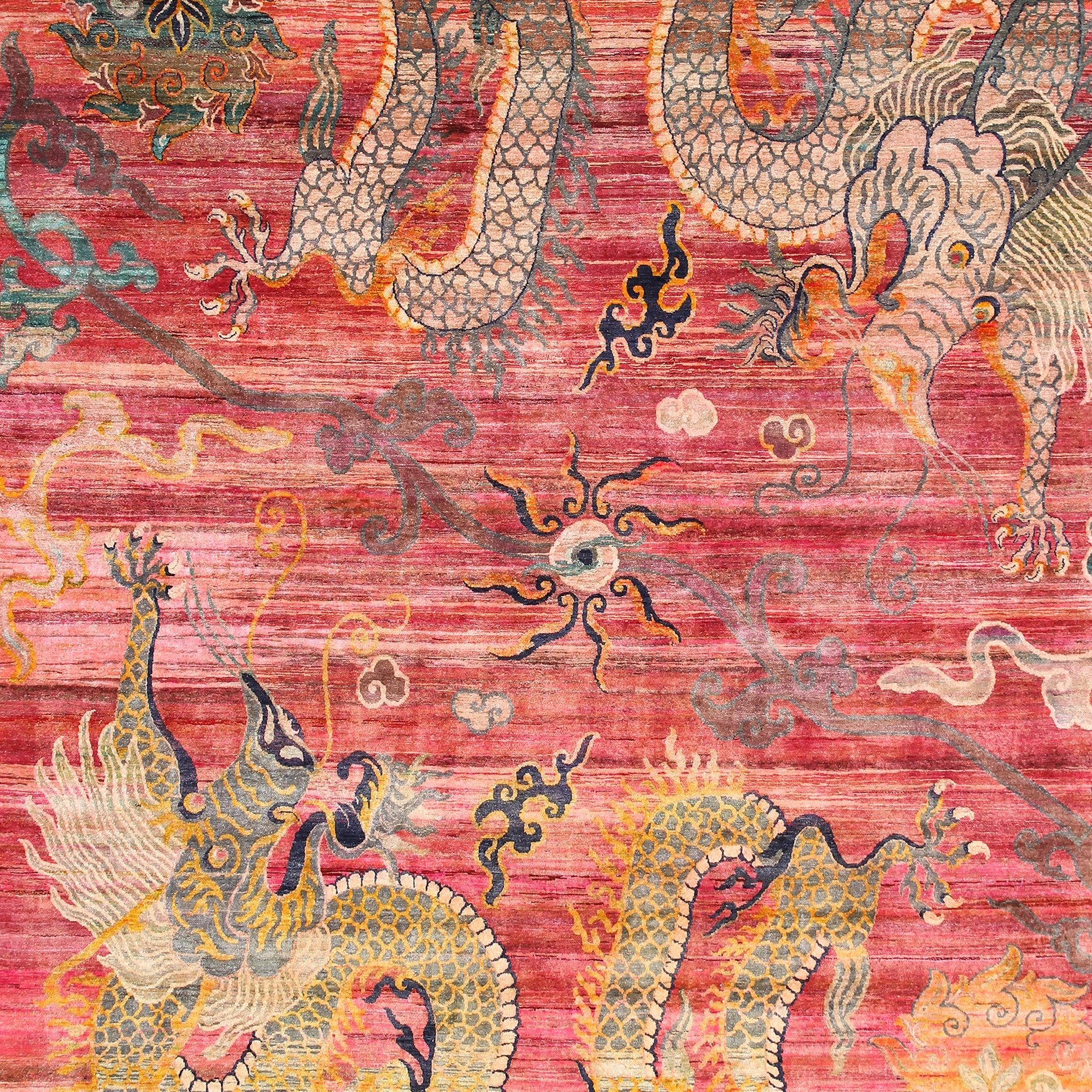 Afficher le produit Kundan Pure Silk Confronted Dragons with Peonies du fabricant Zollanvari