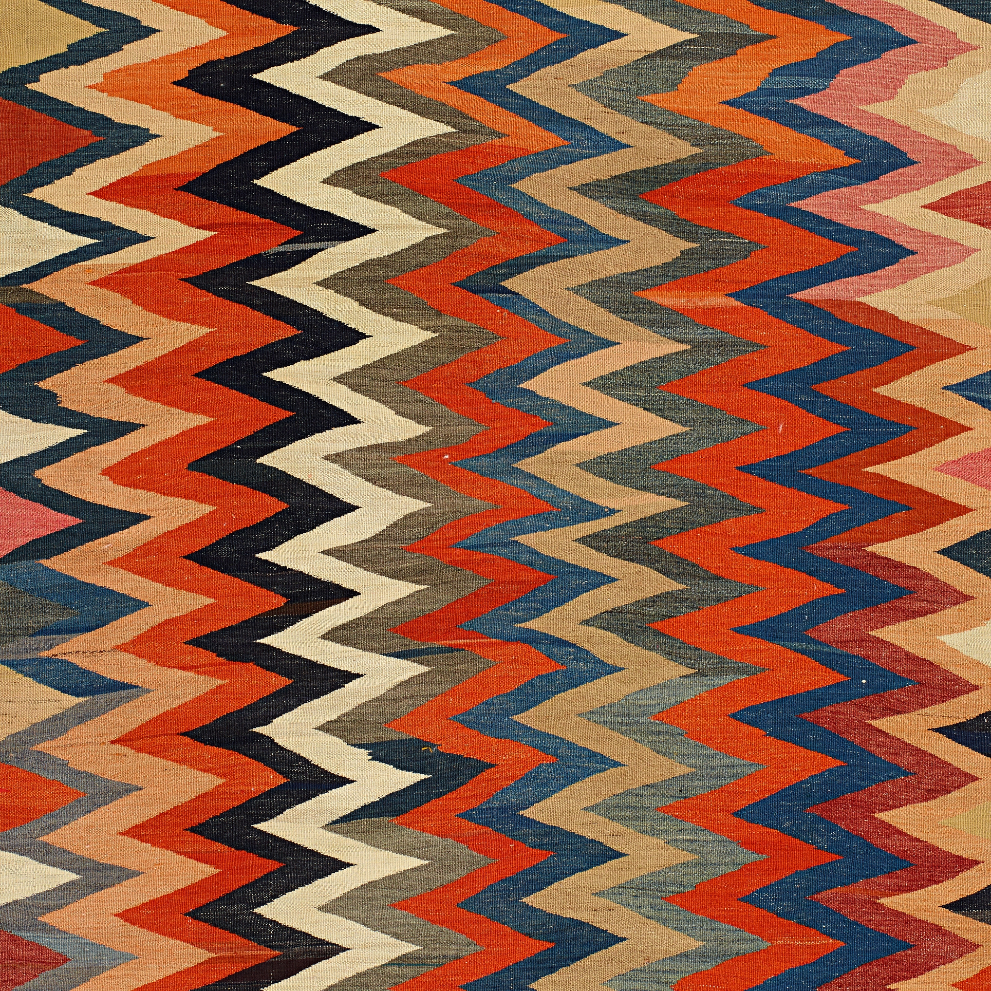 Afficher le produit Flatweaves Tribal Ghashgha’i Kilim du fabricant Zollanvari